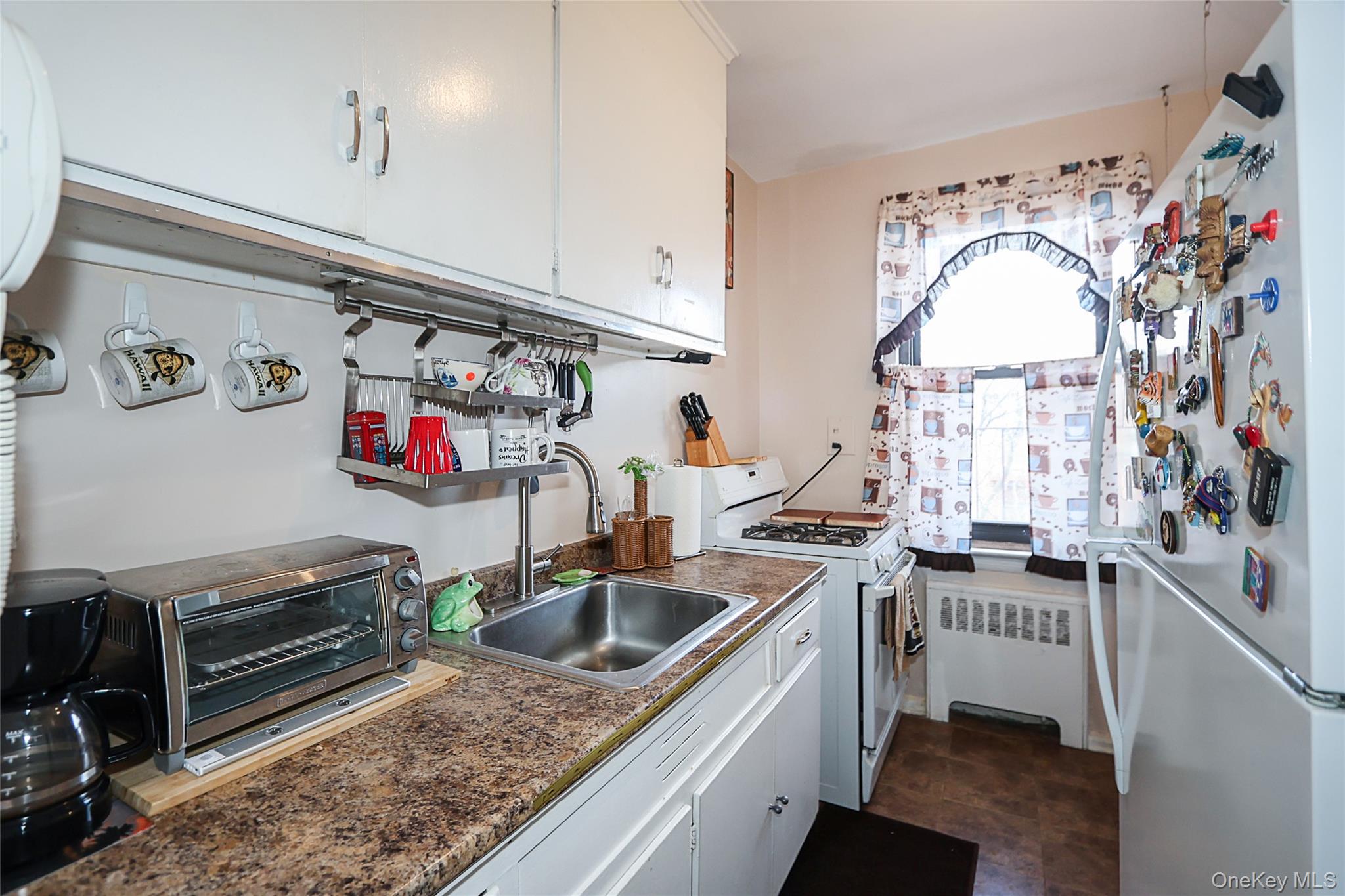 #9 photo, 32-40 91st Street, East Elmhurst , NY 11369