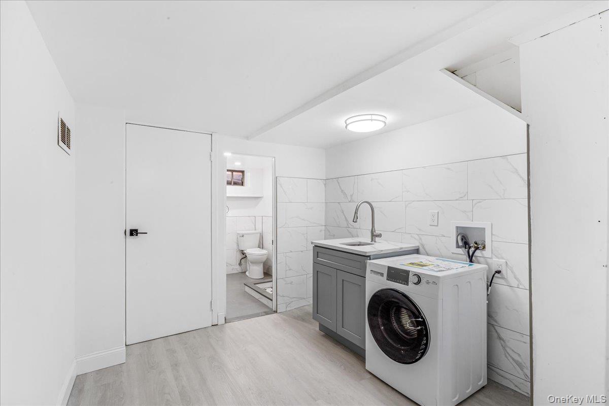 #11 photo, 161-36 Grand Central Parkway, Jamaica Hills , NY 11432