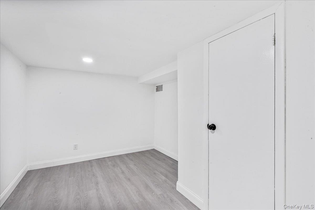 #14 photo, 161-36 Grand Central Parkway, Jamaica Hills , NY 11432