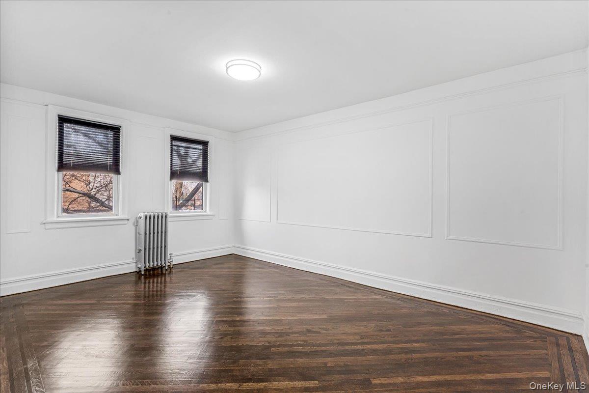 #19 photo, 161-36 Grand Central Parkway, Jamaica Hills , NY 11432