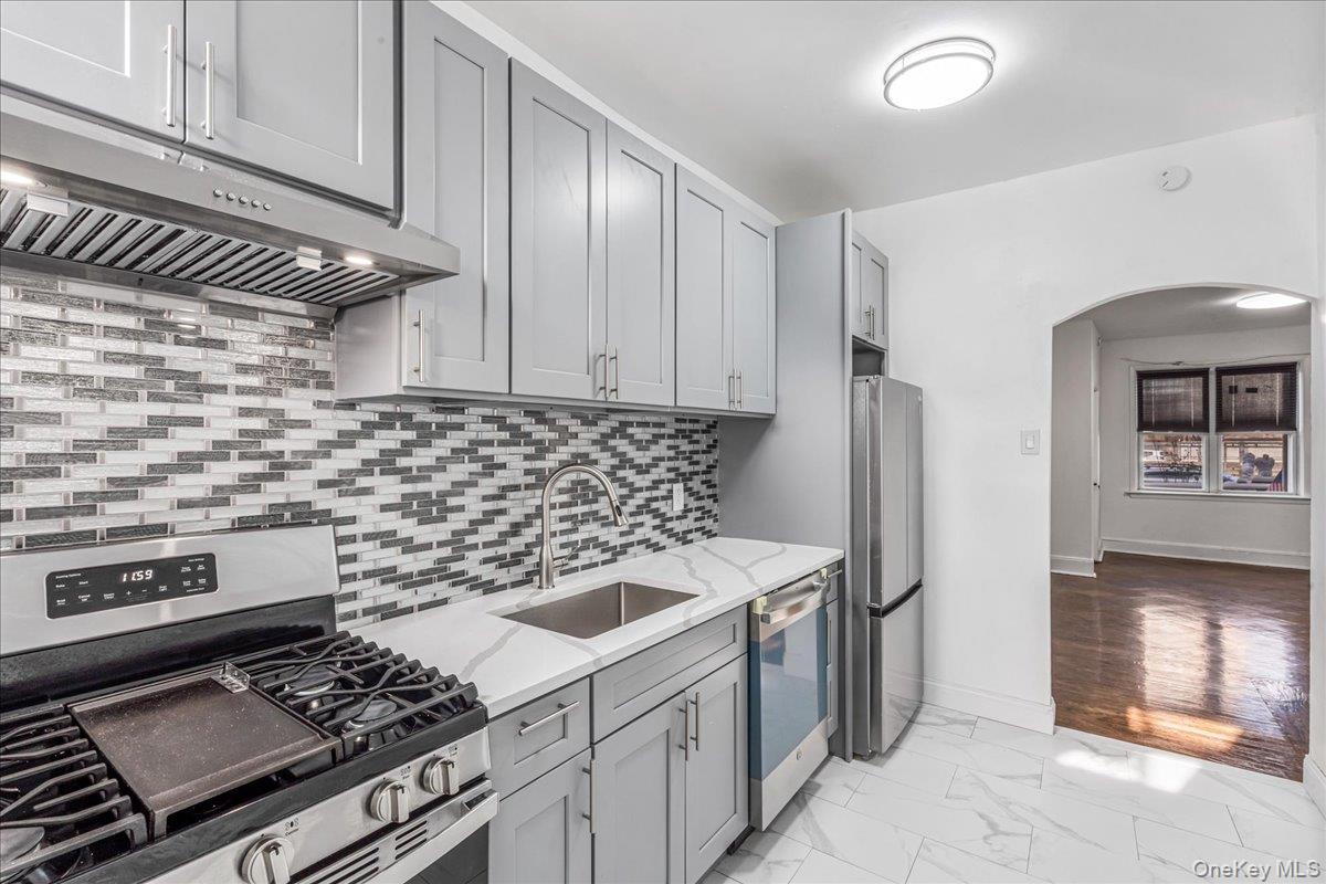 #7 photo, 161-36 Grand Central Parkway, Jamaica Hills , NY 11432