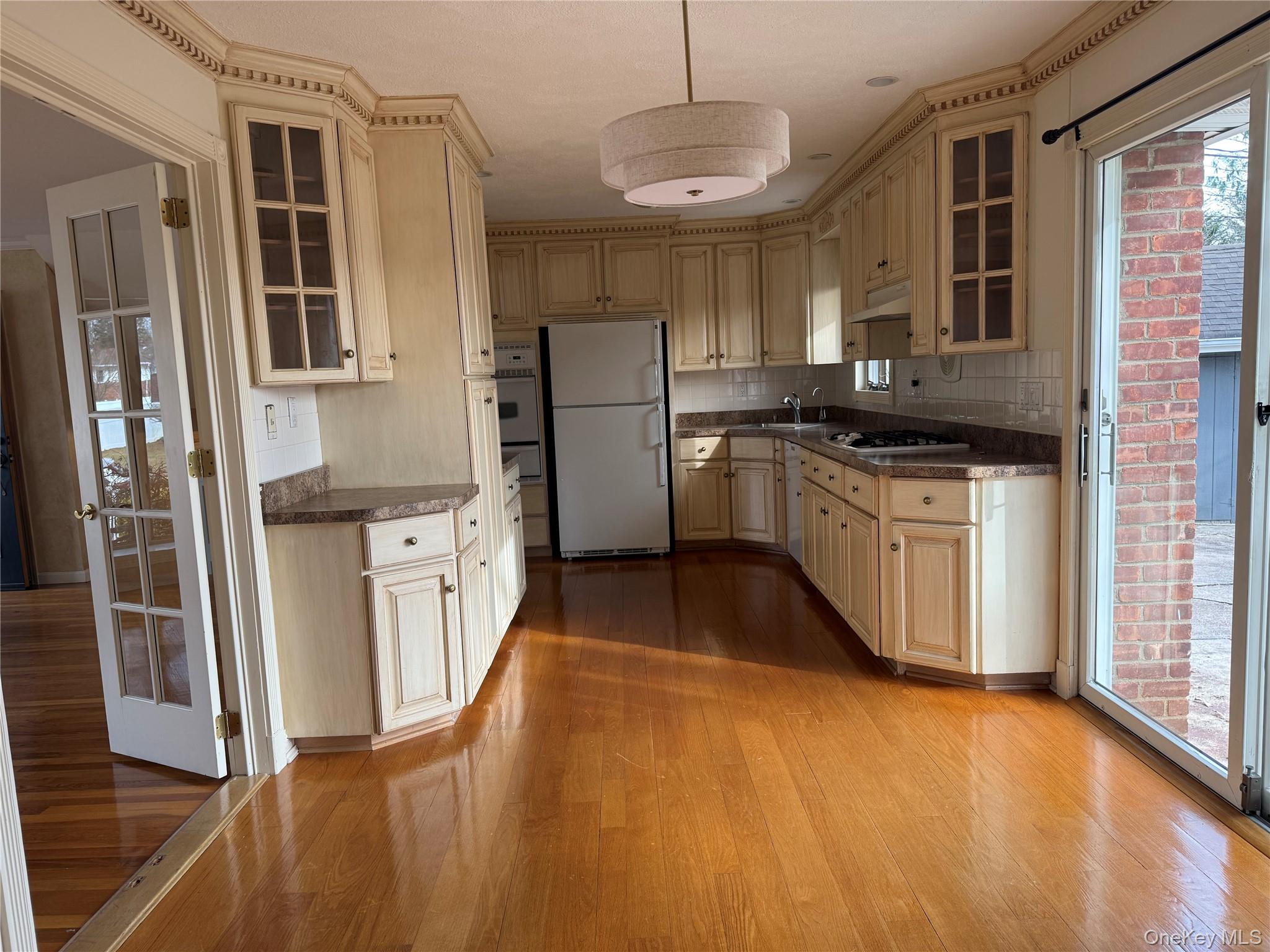 #3 photo, 14 Genesee Drive, Commack , NY 11725