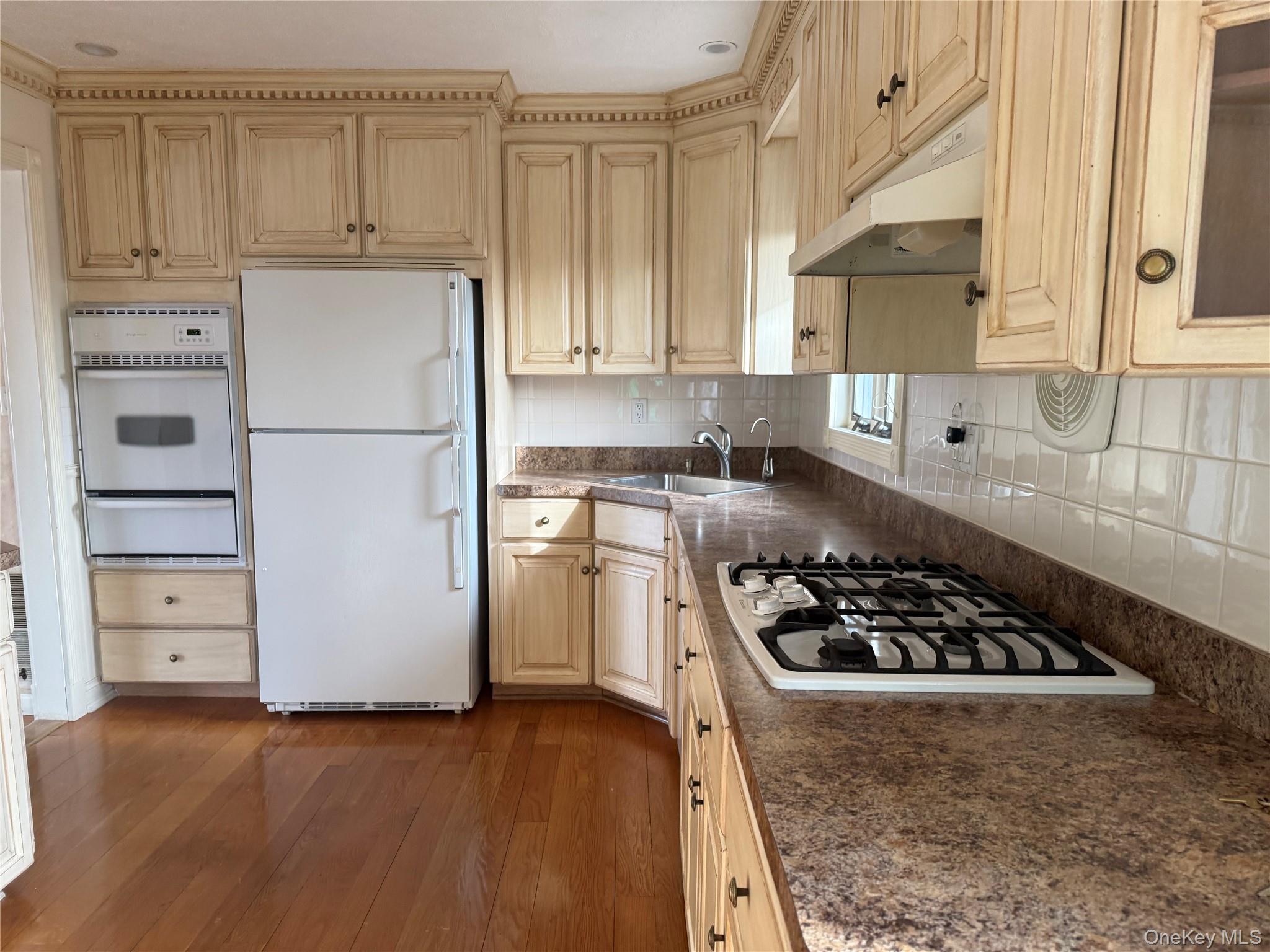 #5 photo, 14 Genesee Drive, Commack , NY 11725