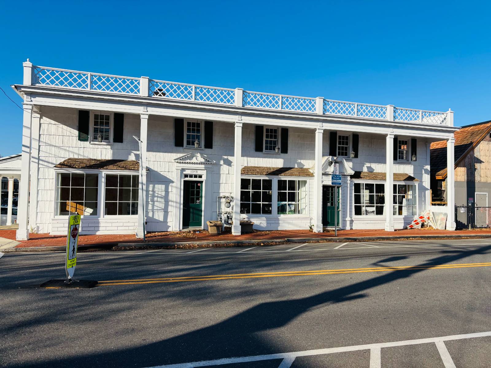 #1 photo, 1345 Old Northern Blvd, Roslyn , NY 11576