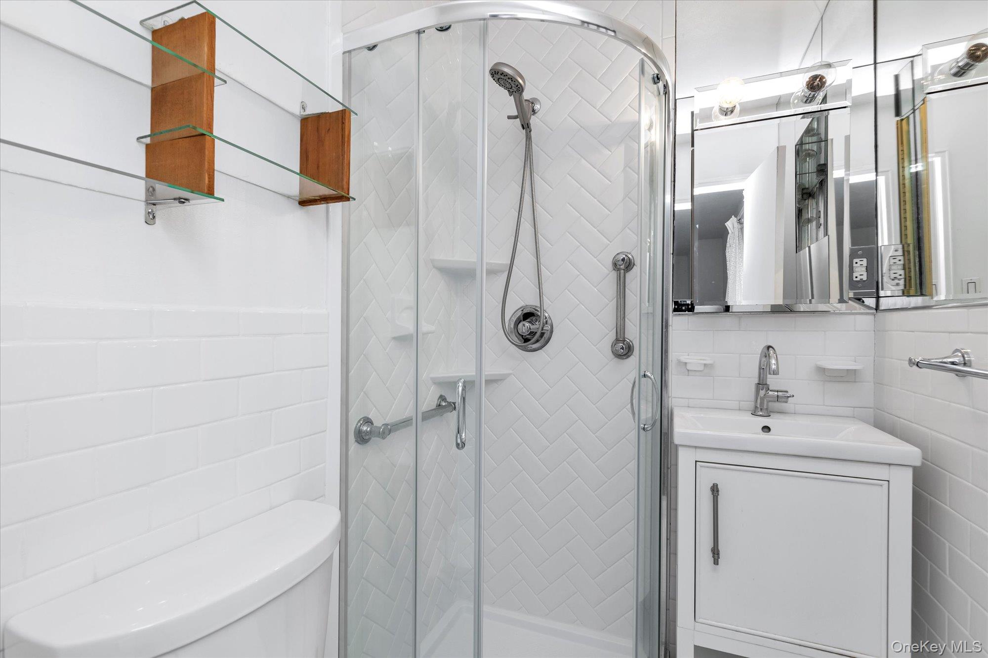 #13 photo, 30 Barstow Road, Great Neck , NY 11021