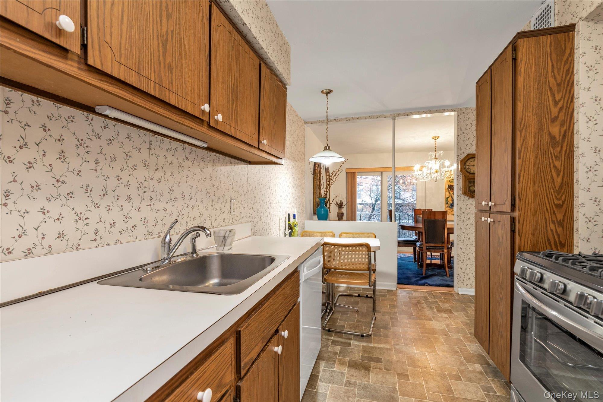 #9 photo, 30 Barstow Road, Great Neck , NY 11021