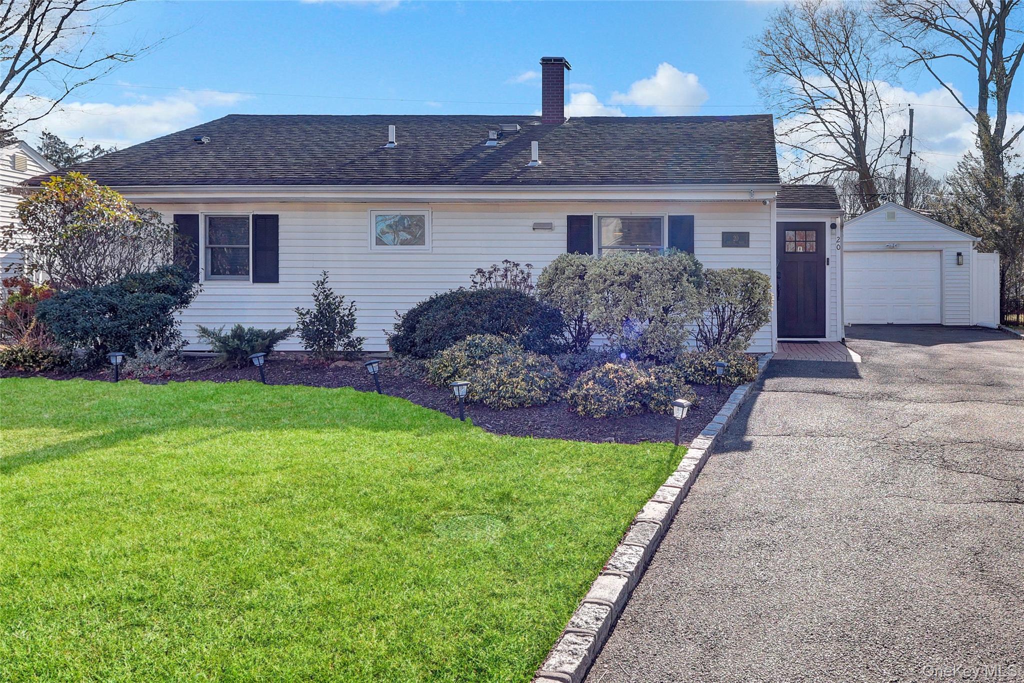 #1 photo, 20 Collins Road, Glen Cove , NY 11542