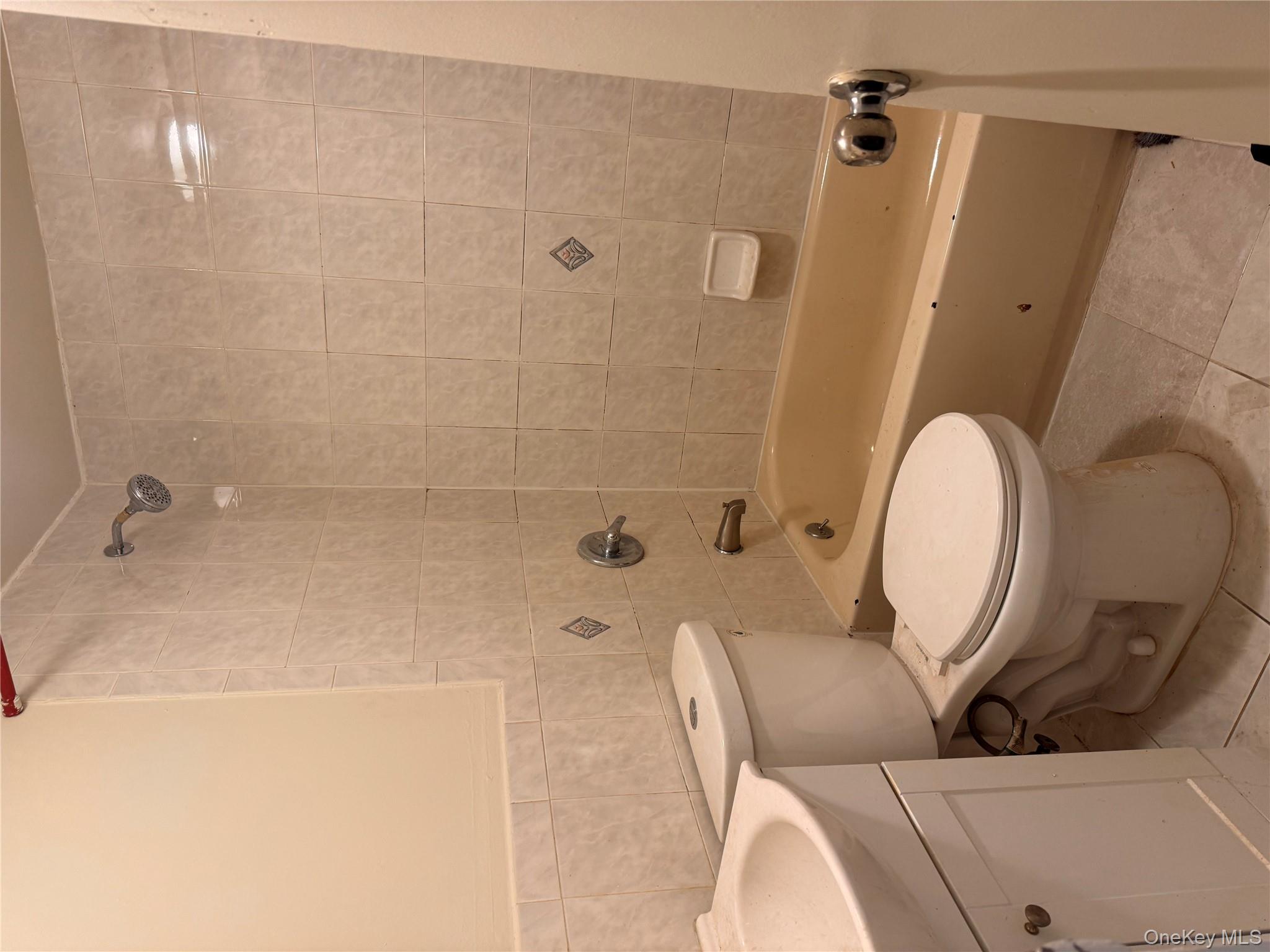 #2 photo, 776 Lincoln Avenue, Brooklyn , NY 11208