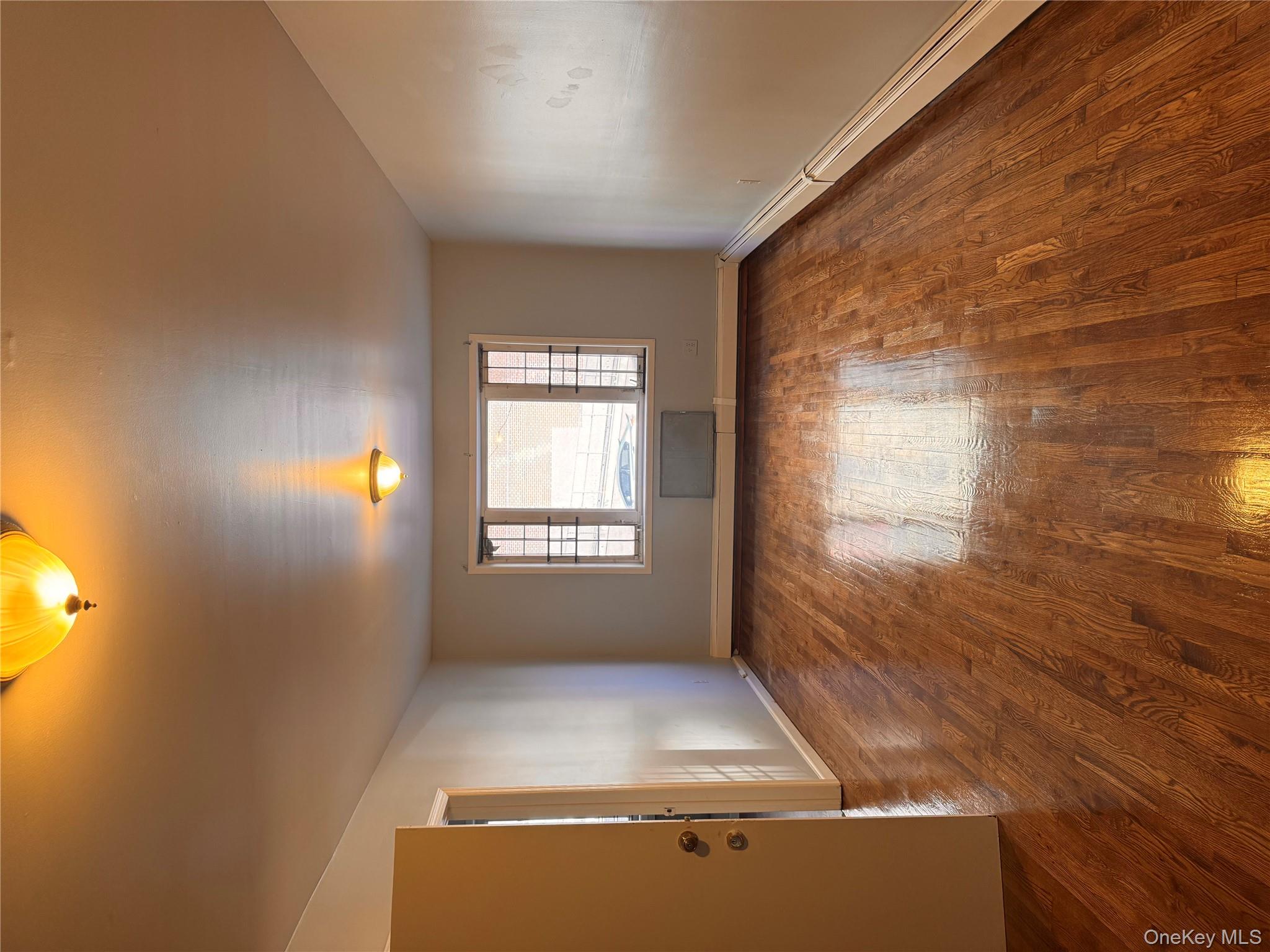 #5 photo, 776 Lincoln Avenue, Brooklyn , NY 11208