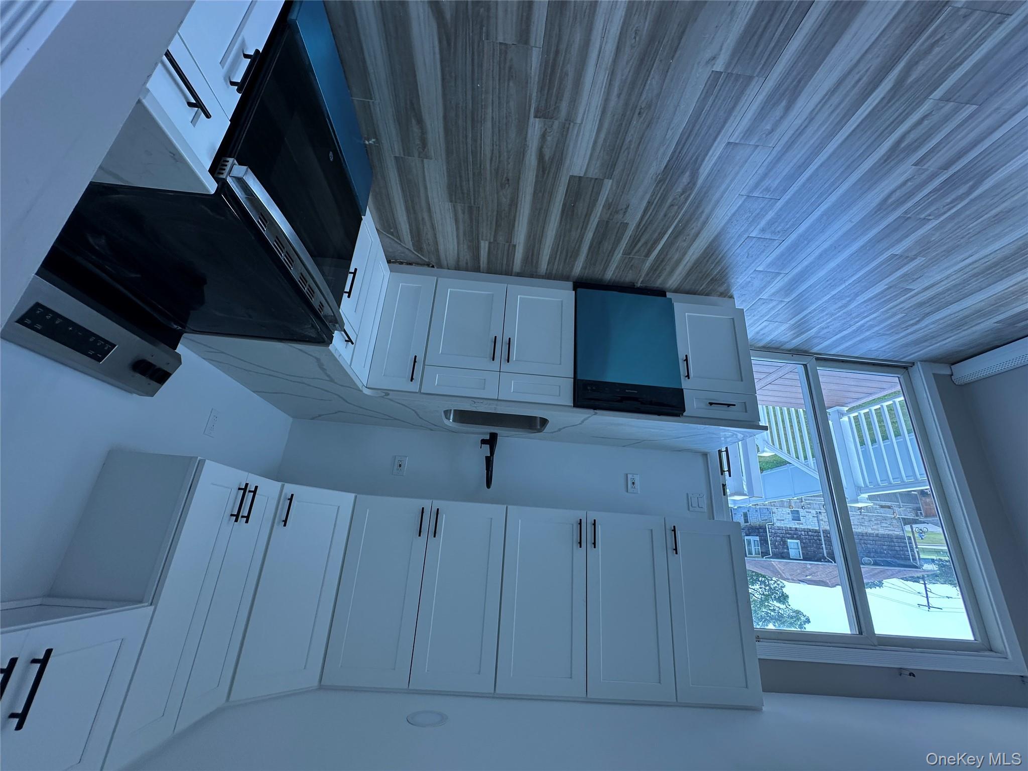 #7 photo, 15 Mida ct, West Babylon , NY 11704