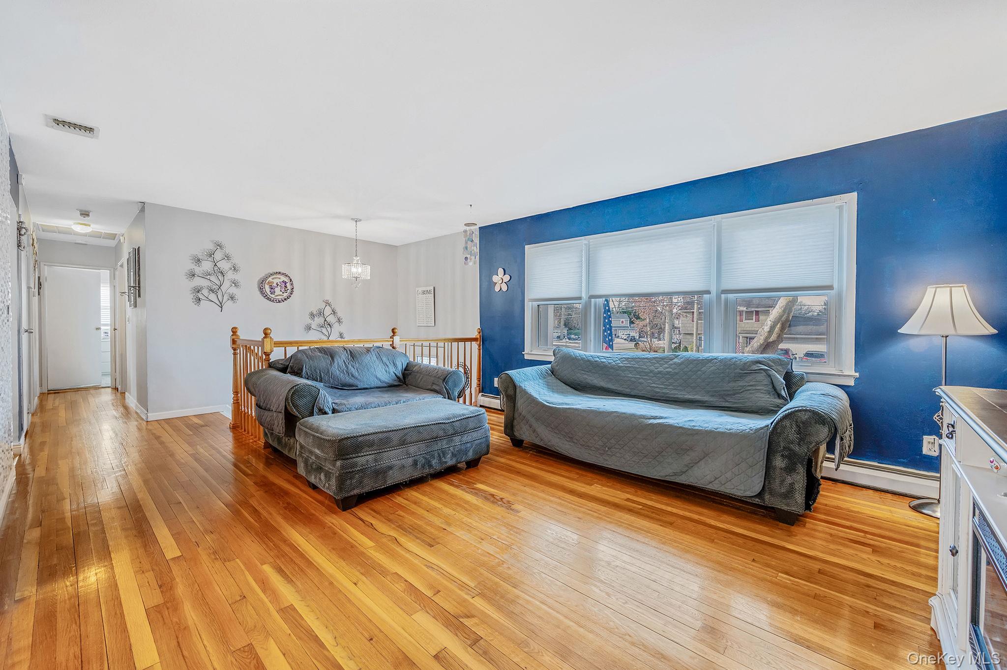 #13 photo, 111 S Plaisted Avenue, Hauppauge , NY 11788