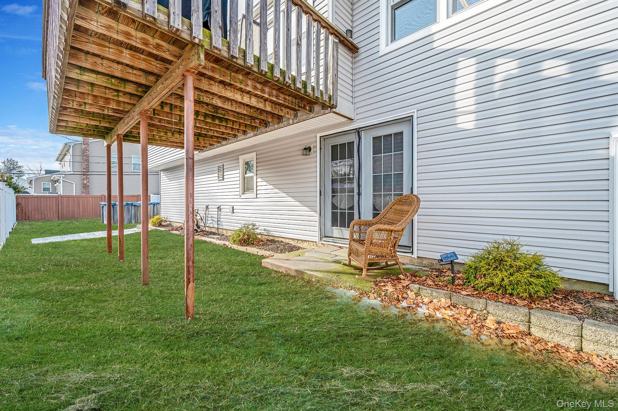 #5 photo, 111 S Plaisted Avenue, Hauppauge , NY 11788