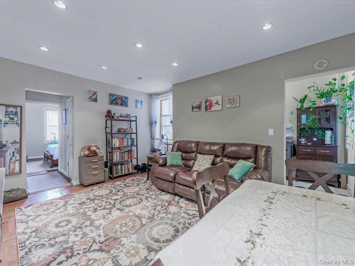 #3 photo, 9524 Fort Hamilton Parkway, Бруклин ‖ Brooklyn , NY 11209