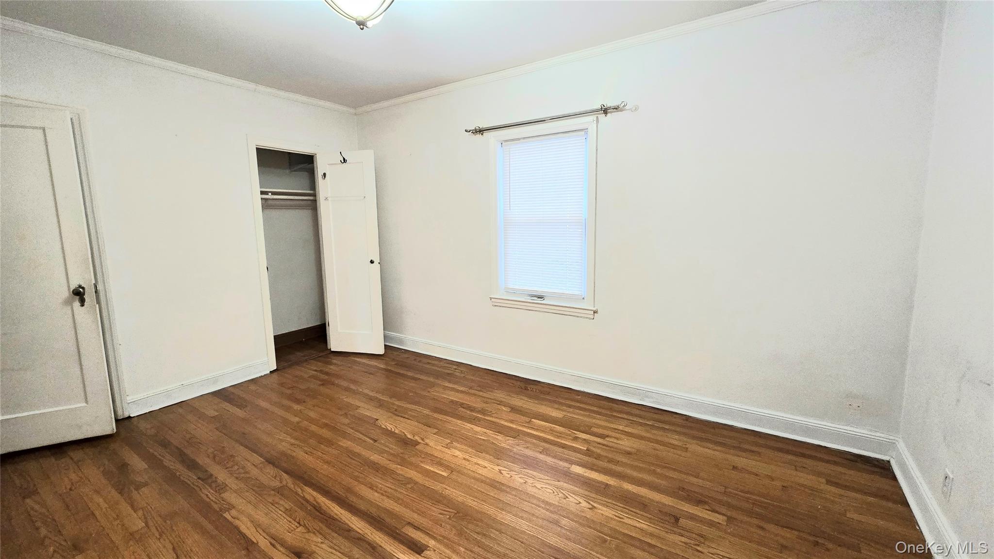 #12 photo, 68-09 Alderton Street, कुईंस Rego Park , NY 11374