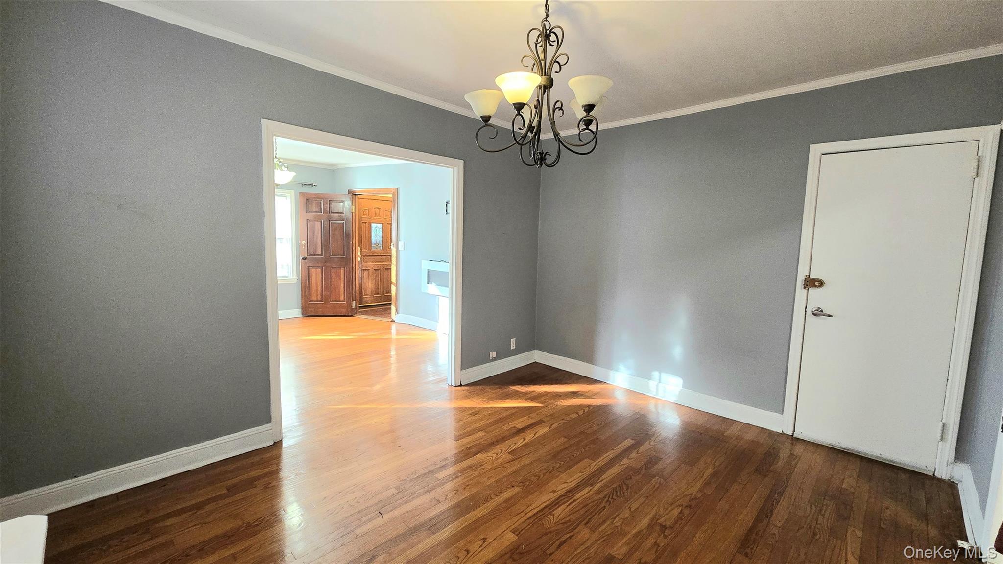 #6 photo, 68-09 Alderton Street, कुईंस Rego Park , NY 11374