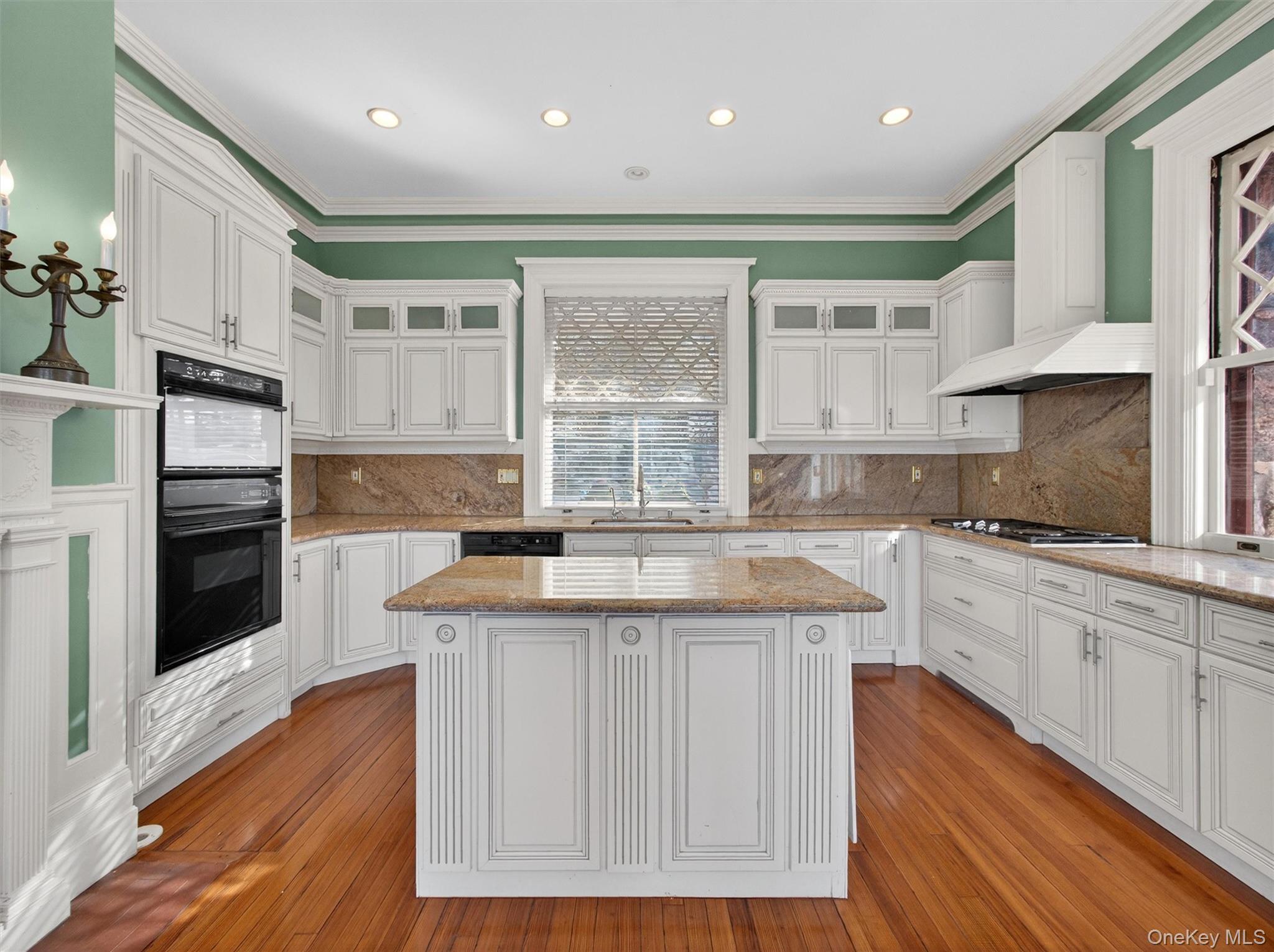 #11 photo, 44 Tower Hill Loop, Tuxedo Park , NY 10987