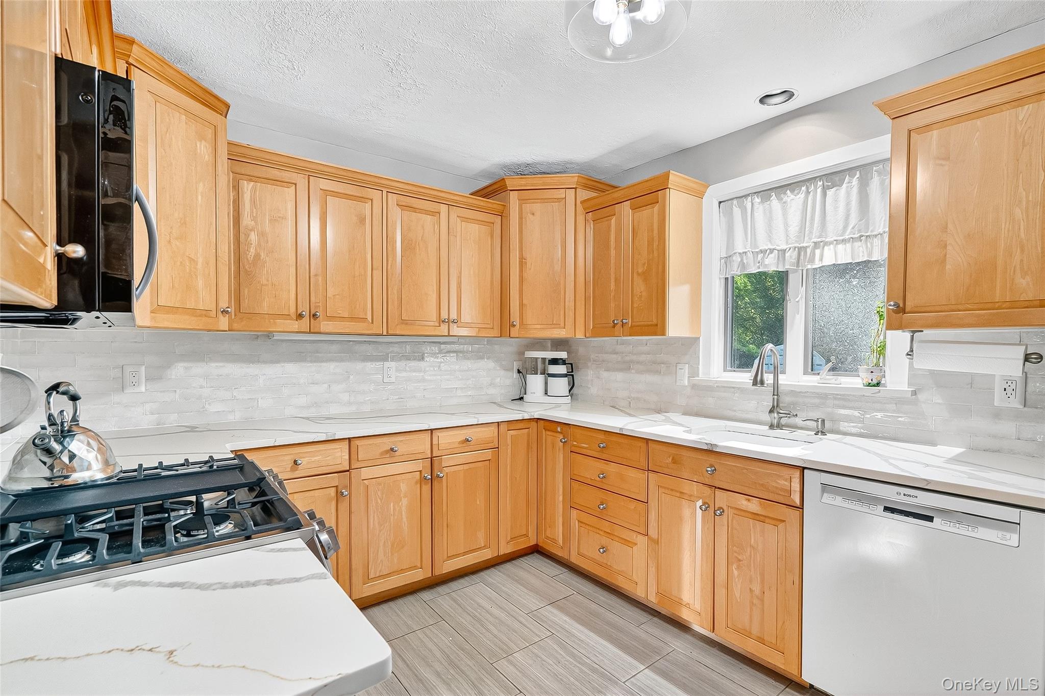 #14 photo, 33 Smith Avenue, White Plains , NY 10605