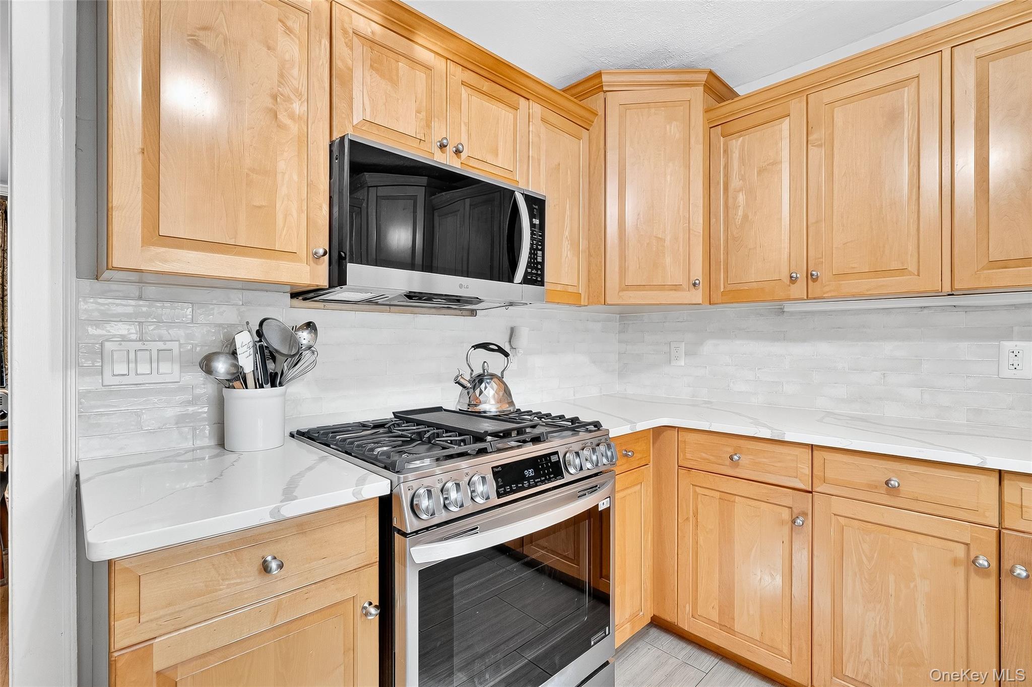 #16 photo, 33 Smith Avenue, White Plains , NY 10605