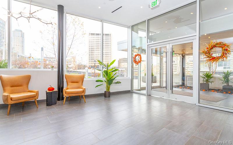 #11 photo, 1 Dekalb Avenue, White Plains , NY 10605