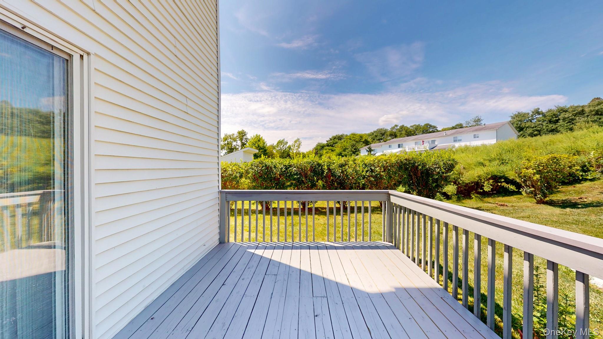 #11 photo, 241 Tamerisk Lane, 뉴욕주 New Windsor , NY 12553