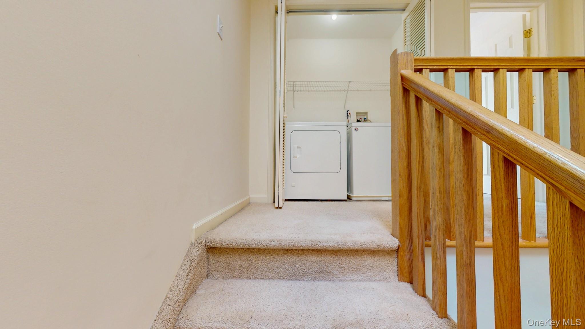 #14 photo, 241 Tamerisk Lane, 뉴욕주 New Windsor , NY 12553