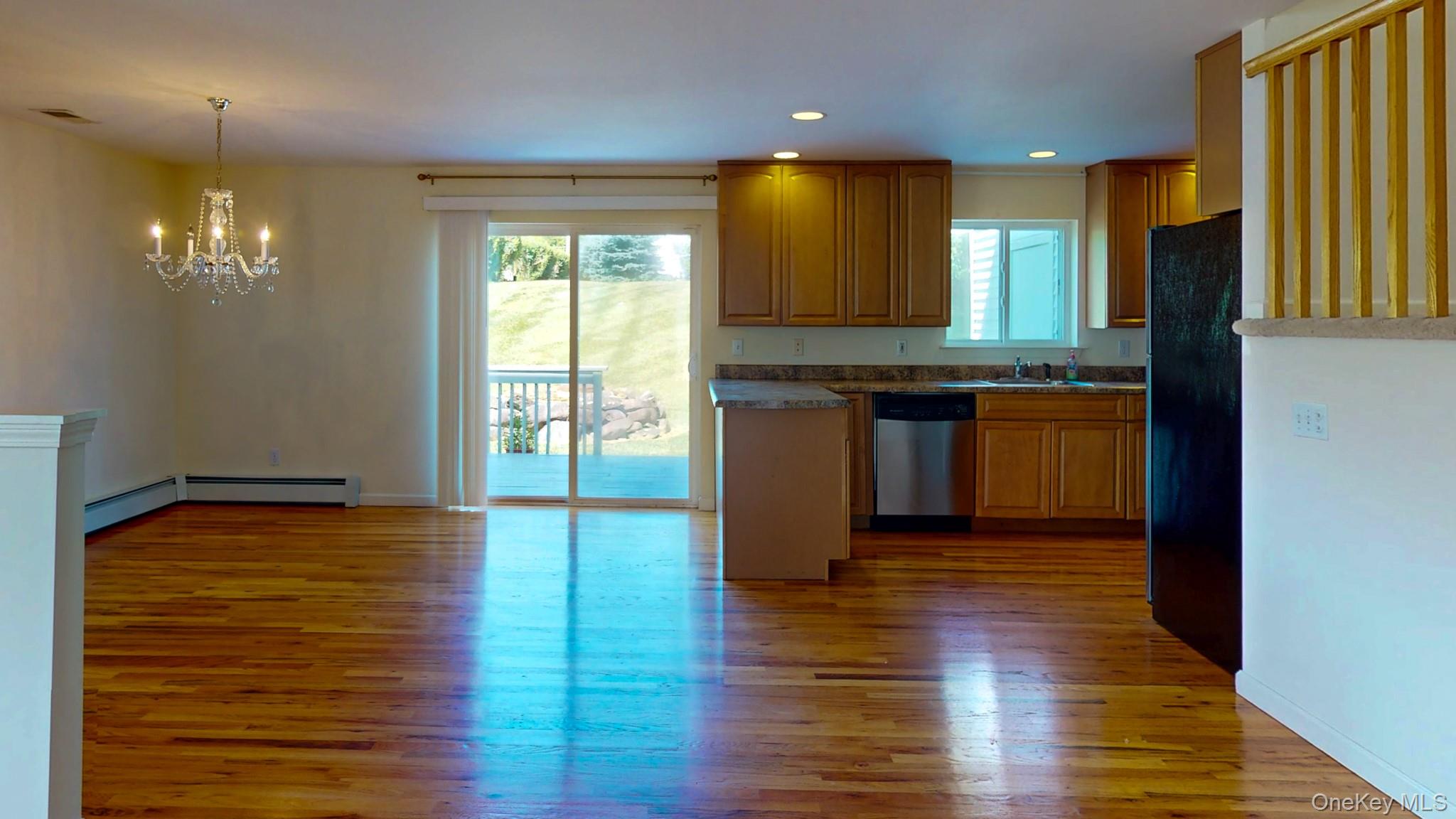 #5 photo, 241 Tamerisk Lane, 뉴욕주 New Windsor , NY 12553