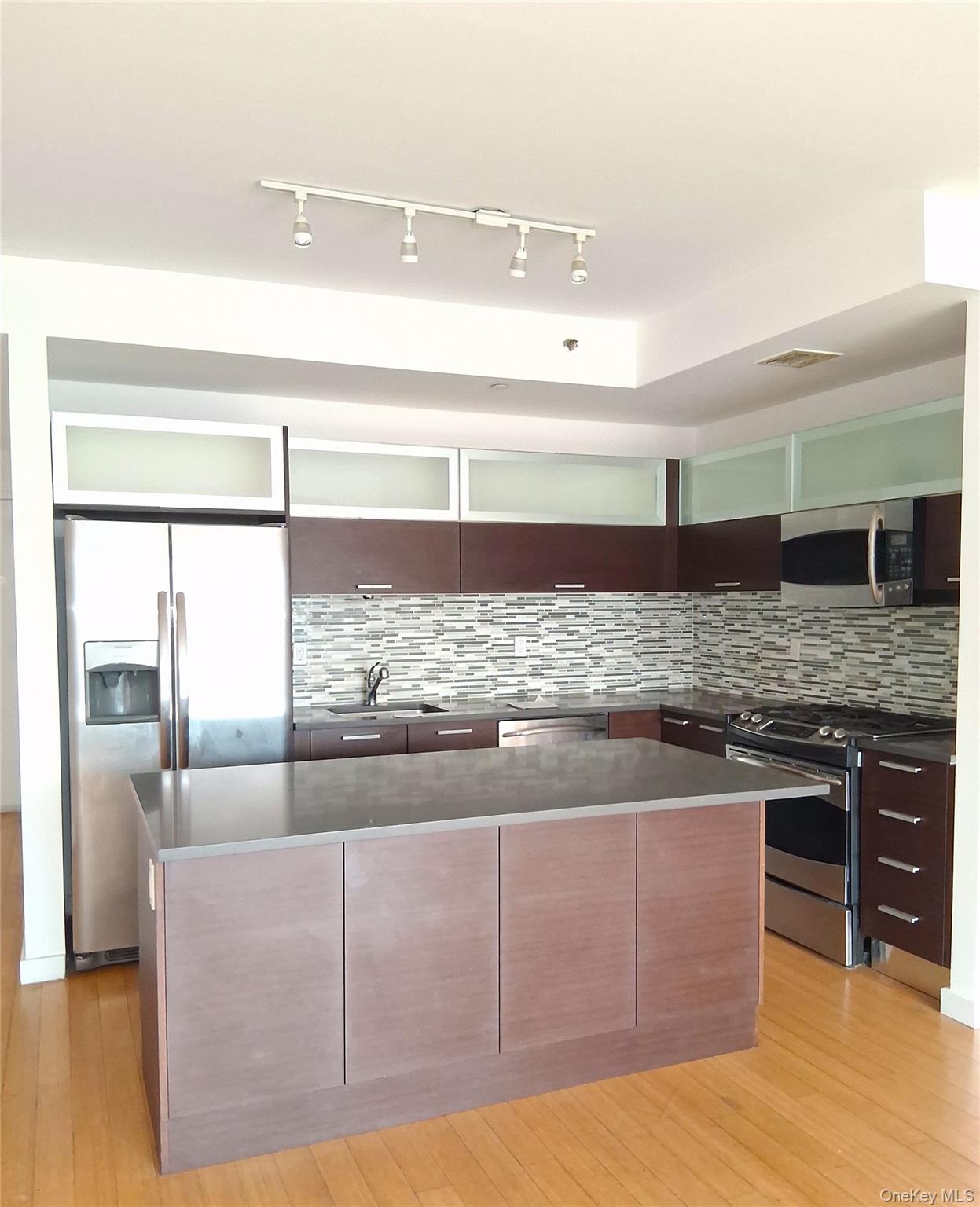 #6 photo, 353 E 104 Street, New York (Manhattan) , NY 10029