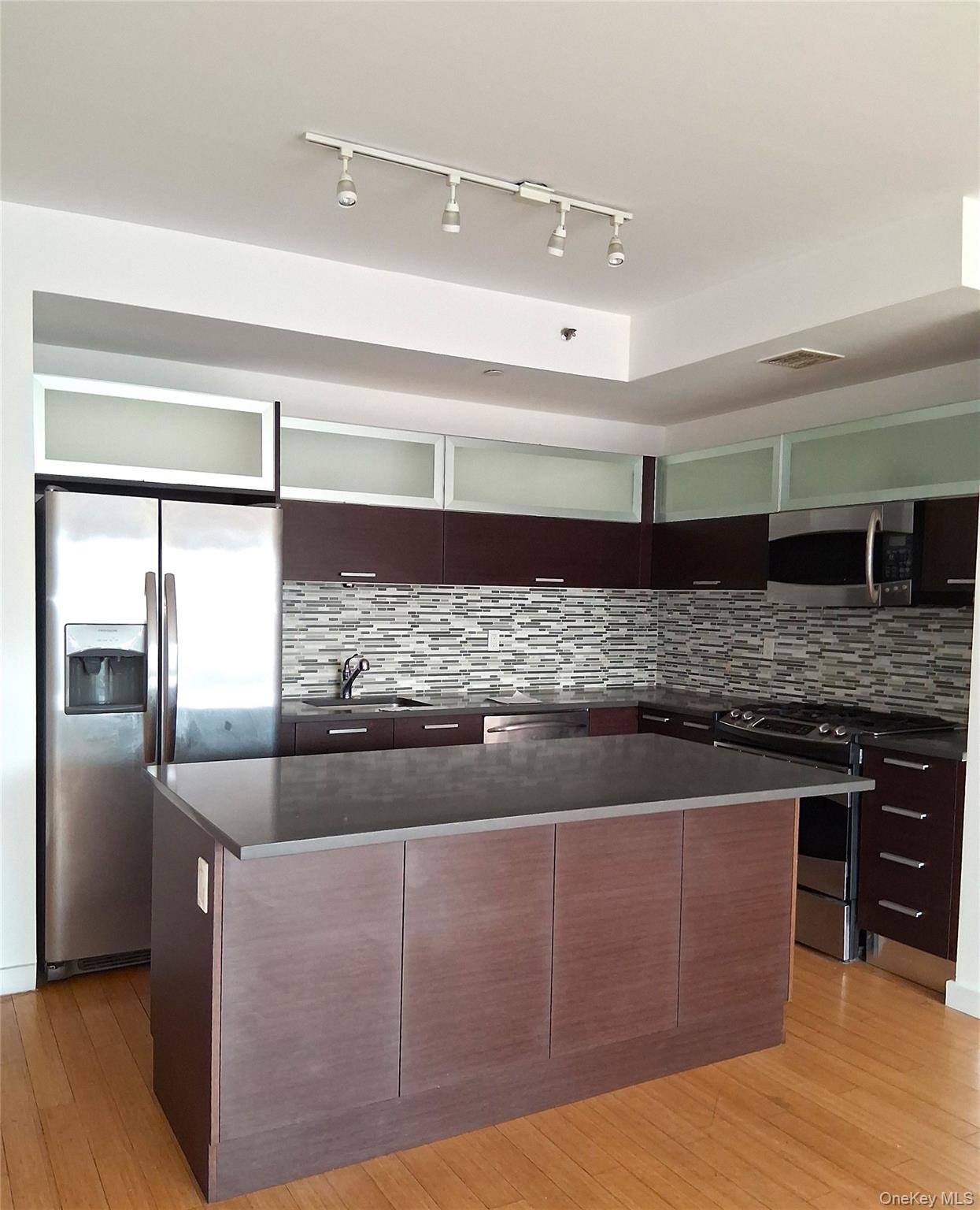 #8 photo, 353 E 104 Street, New York (Manhattan) , NY 10029