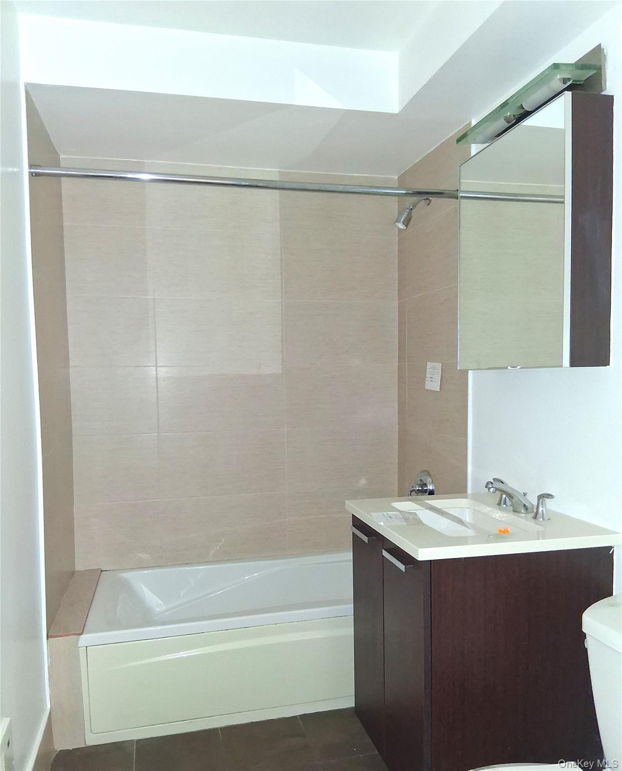 #9 photo, 353 E 104 Street, New York (Manhattan) , NY 10029