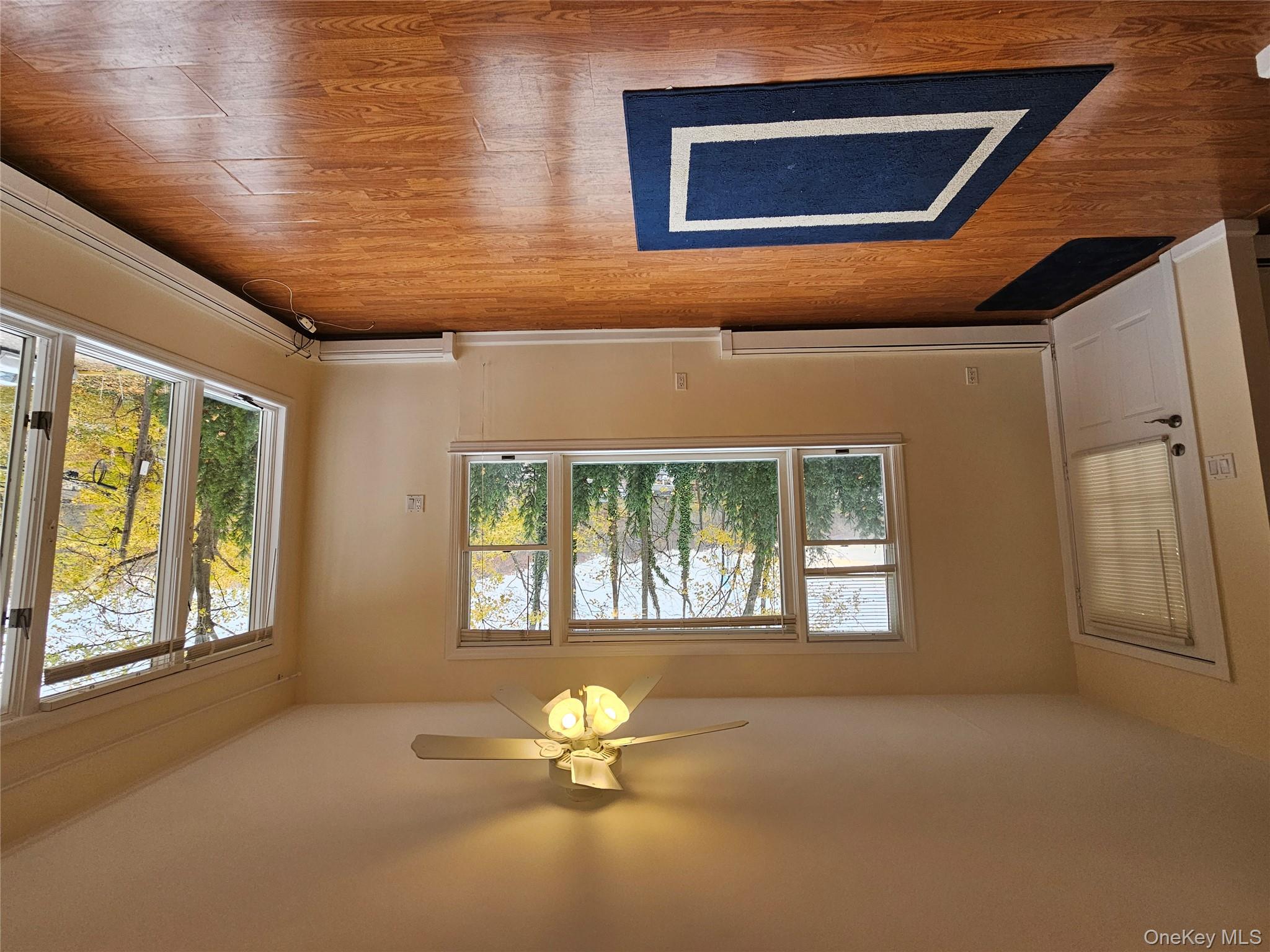 #1 photo, 22A Town path, नासाउ काउंटी Glen Cove , NY 11542