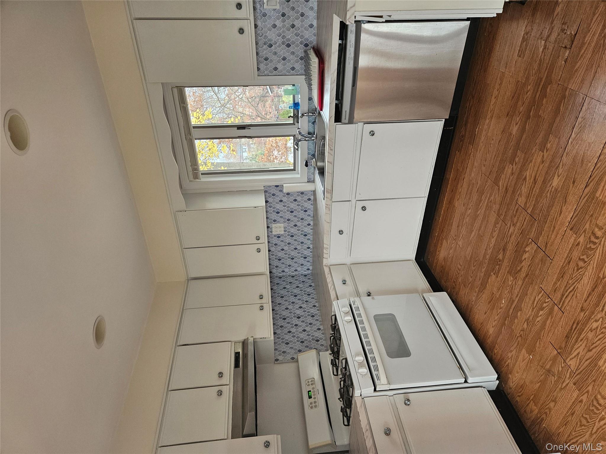 #3 photo, 22A Town path, नासाउ काउंटी Glen Cove , NY 11542