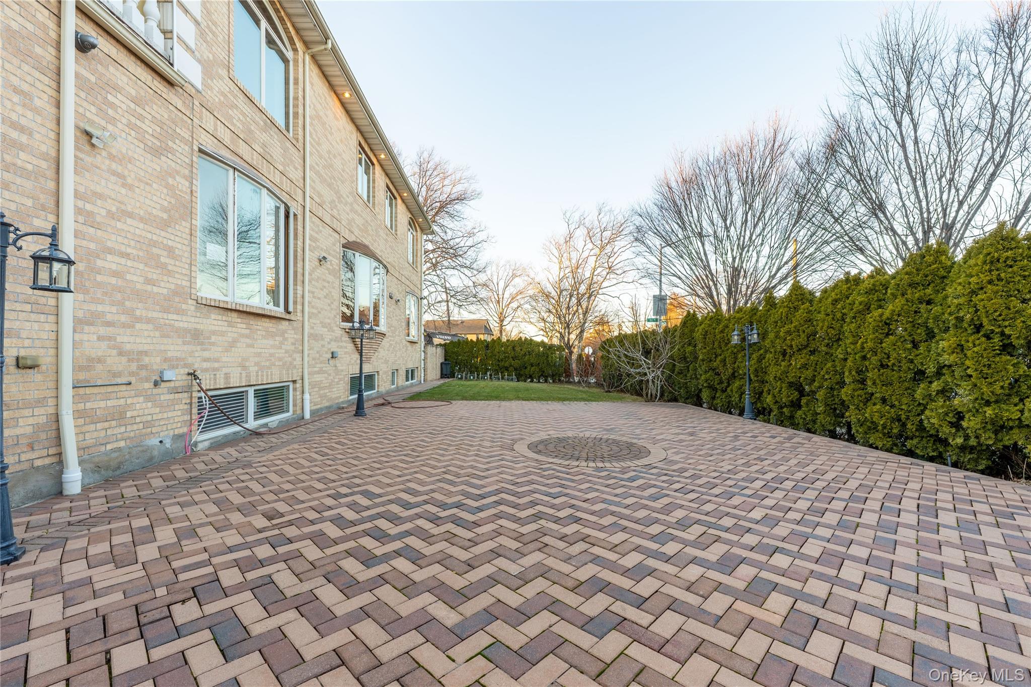 #7 photo, 8064 Surrey Place, Jamaica Estates , NY 11432