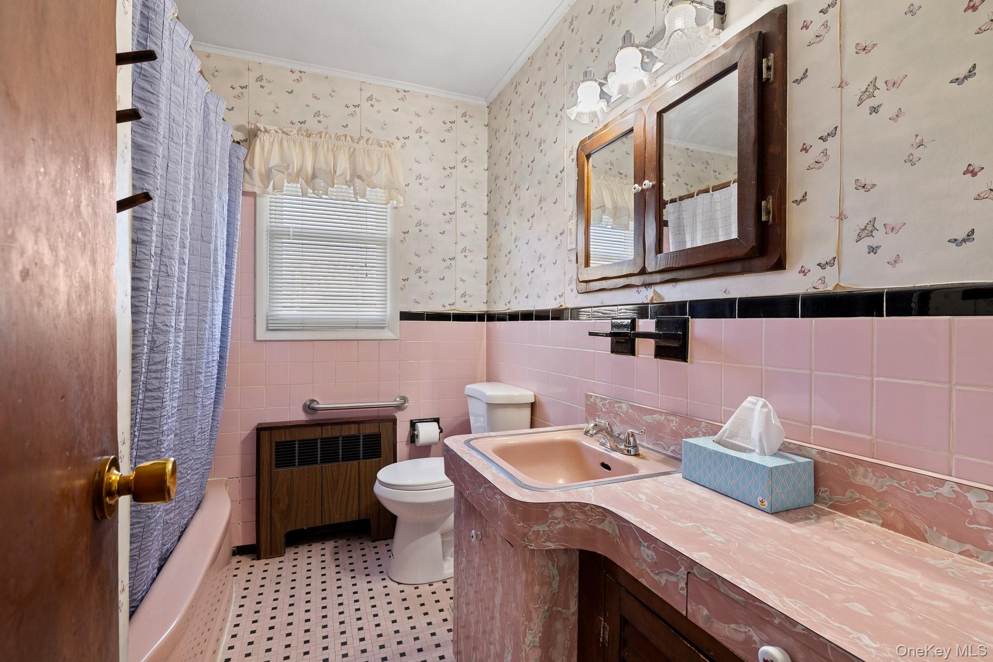 #11 photo, 3 Poplar Avenue, Farmingdale , NY 11735