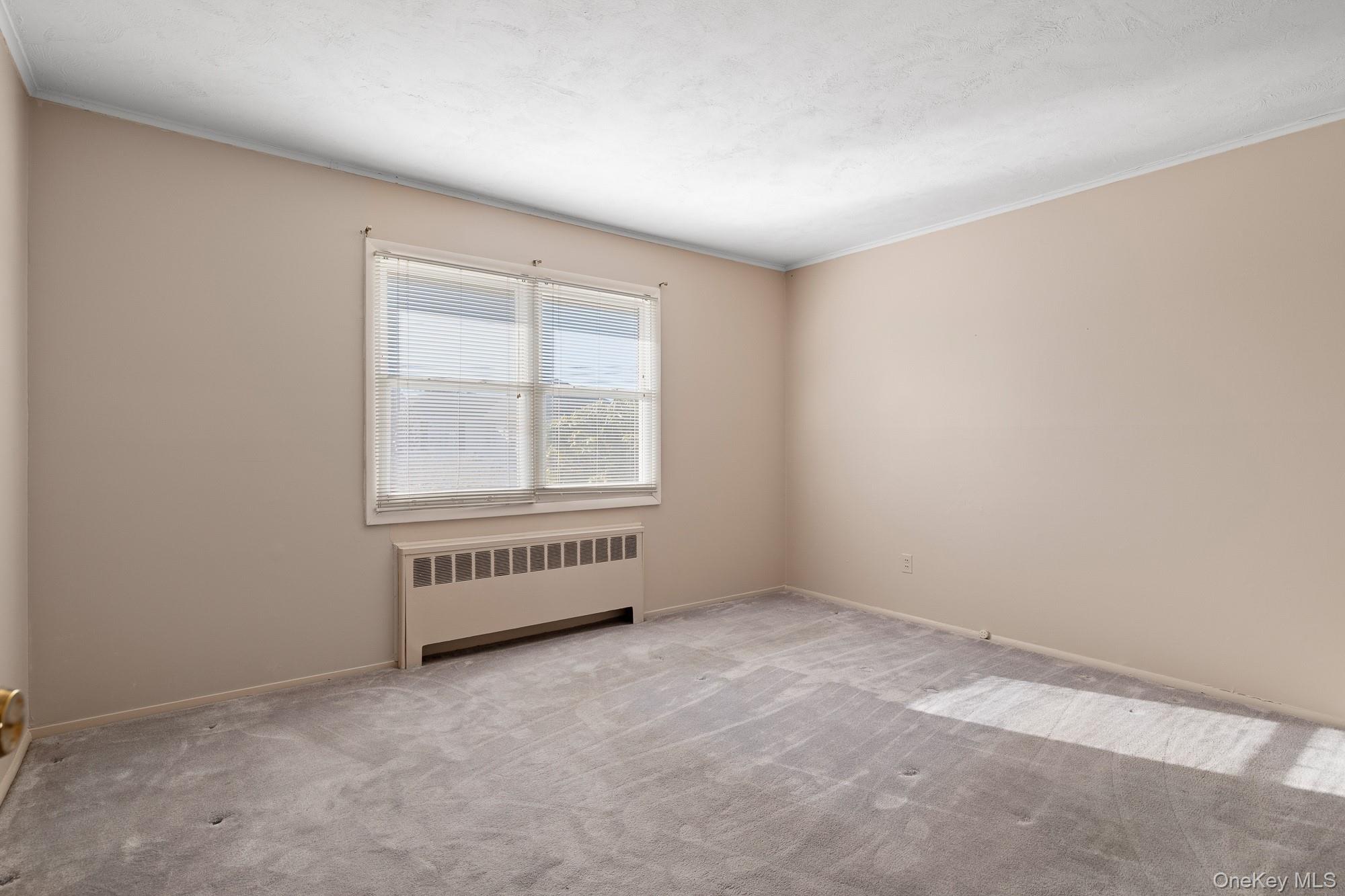 #13 photo, 3 Poplar Avenue, Farmingdale , NY 11735