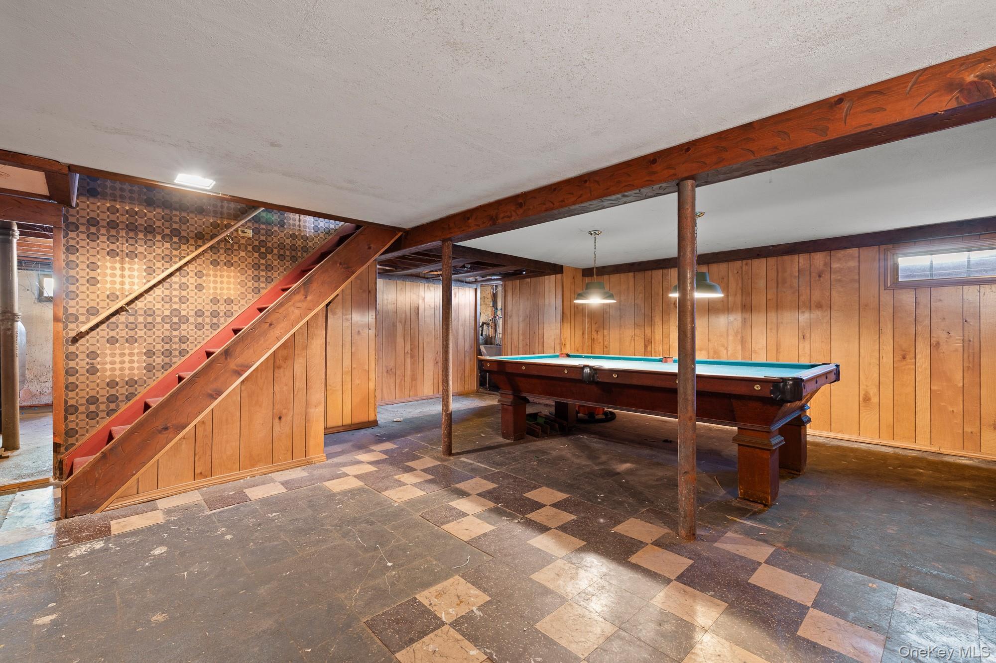 #19 photo, 3 Poplar Avenue, Farmingdale , NY 11735