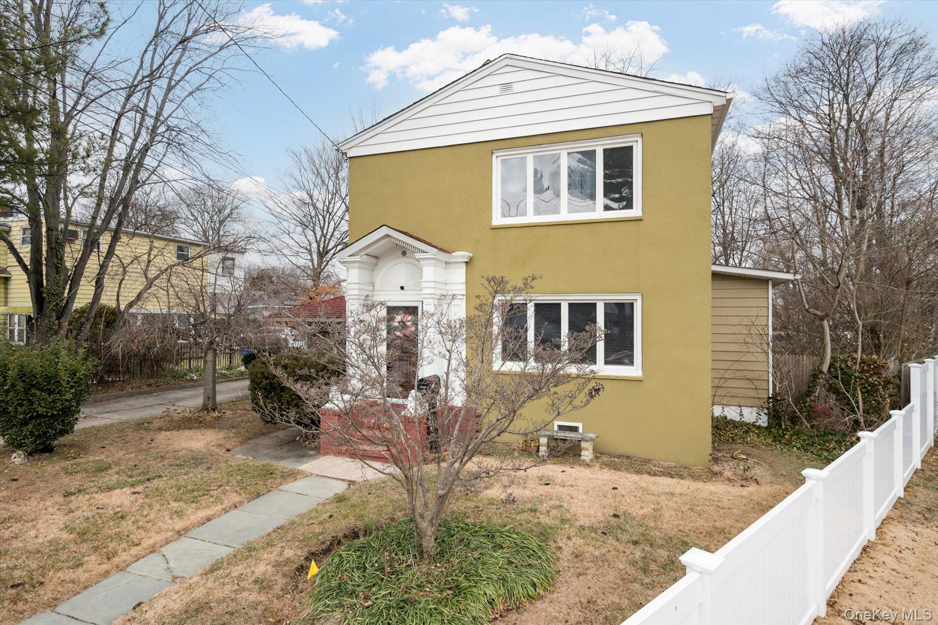 #3 photo, 140 Park Avenue, 롱 아일랜드 Roosevelt , NY 11575