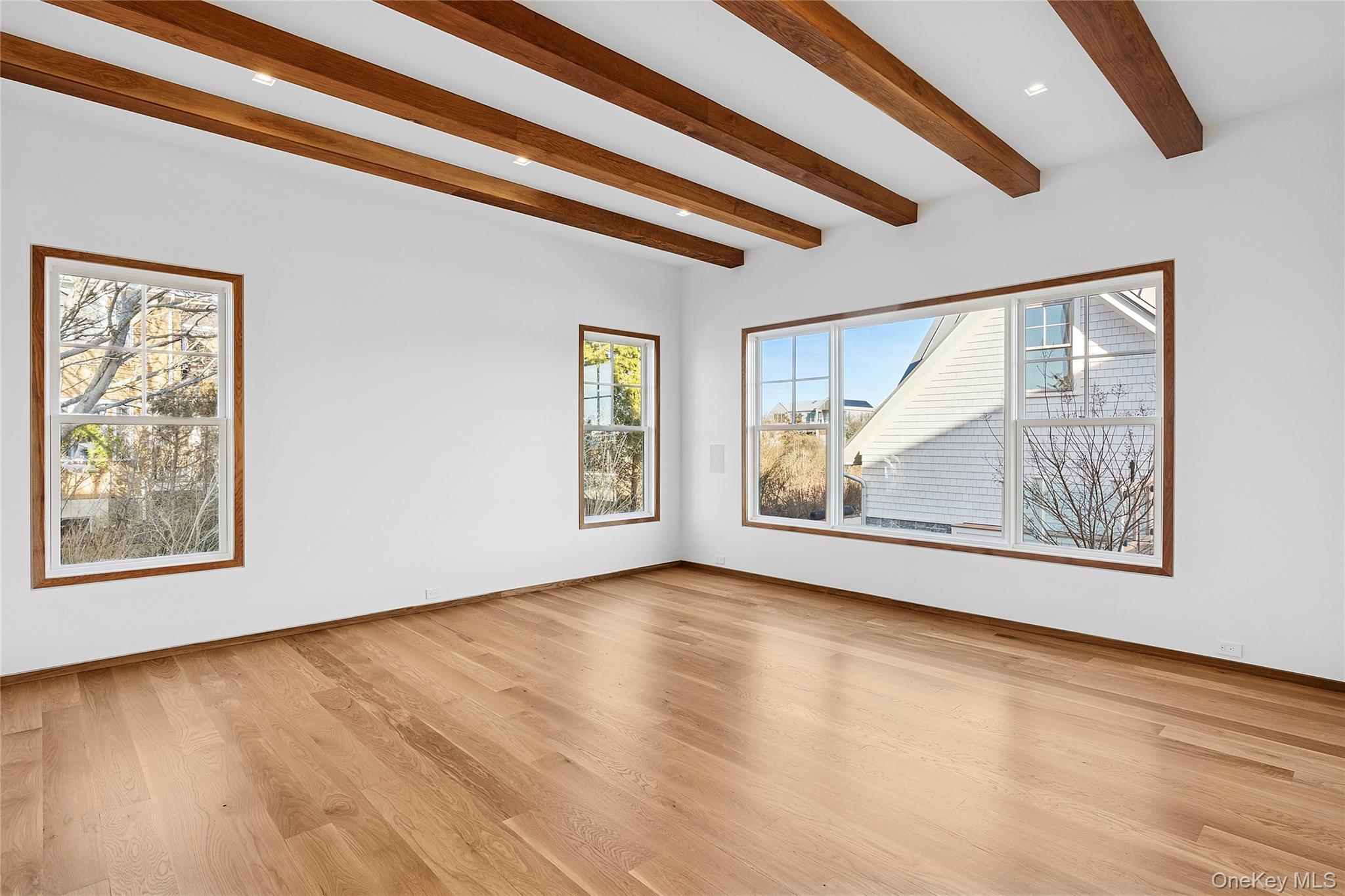 #18 photo, 32 Quogo Neck Lane, Quogue , NY 11959