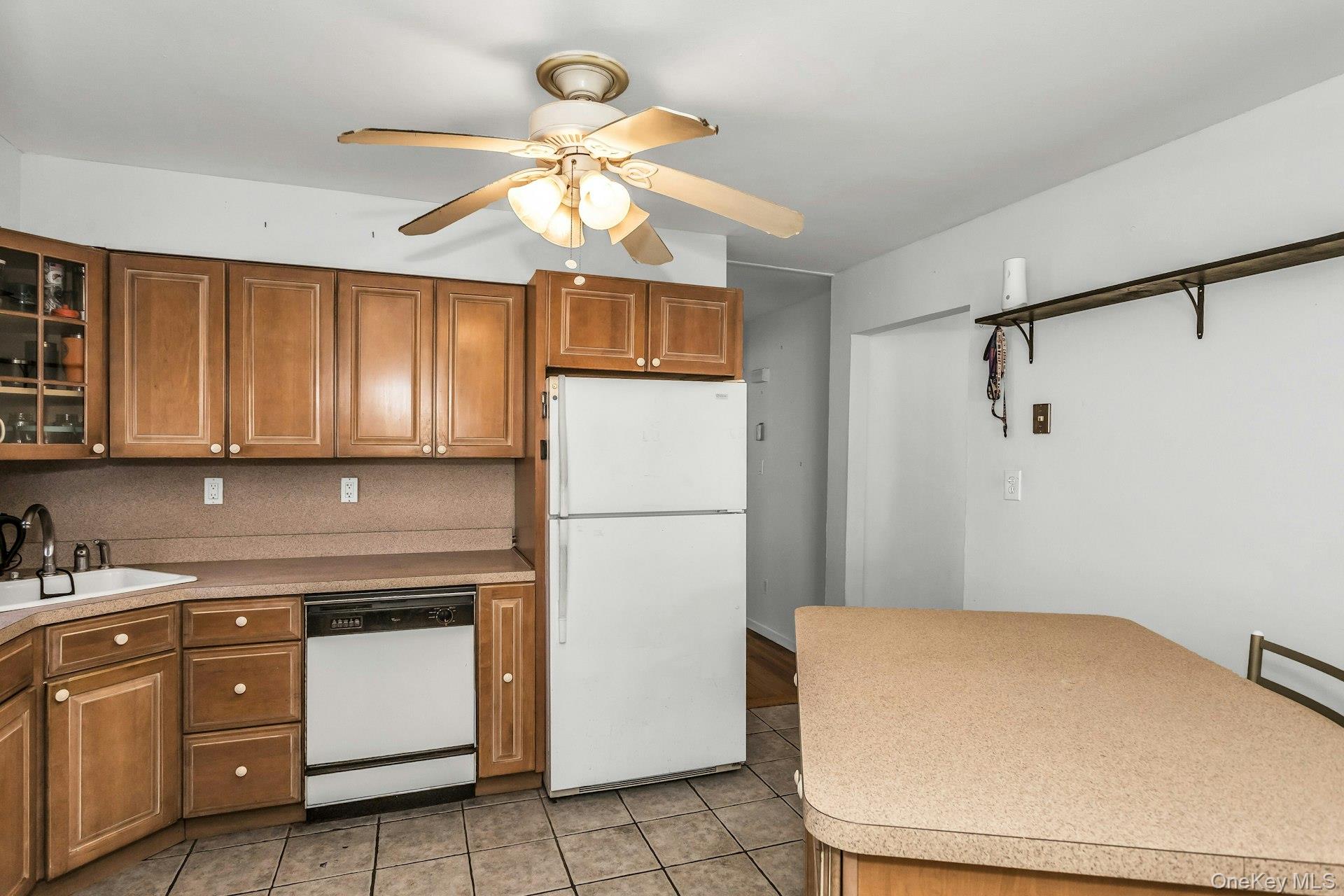 #11 photo, 133 Baker Court, 长岛 岛公园 Island Park , NY 11558