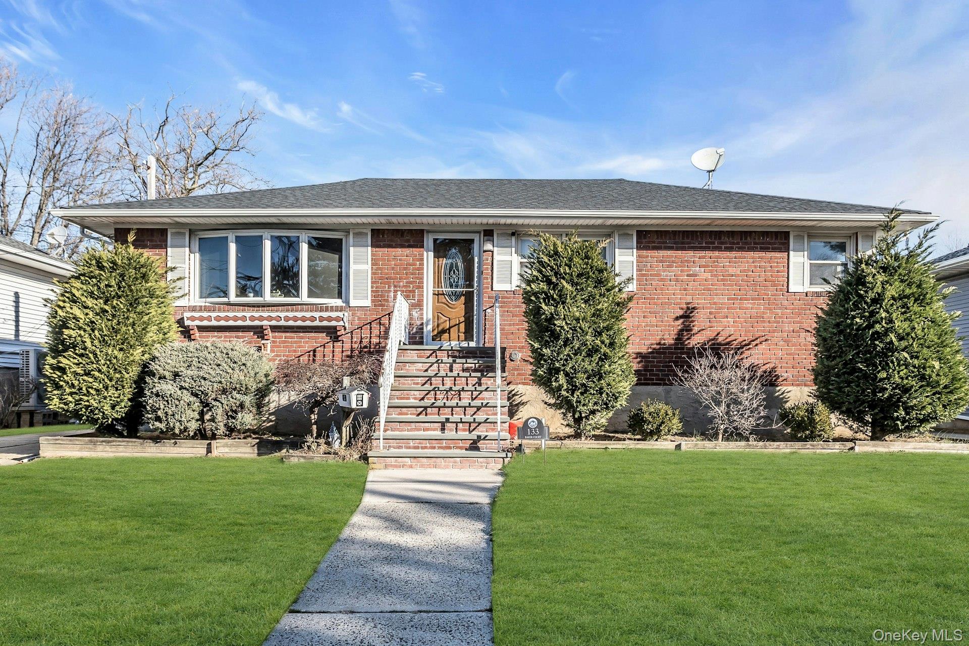 #2 photo, 133 Baker Court, 长岛 岛公园 Island Park , NY 11558