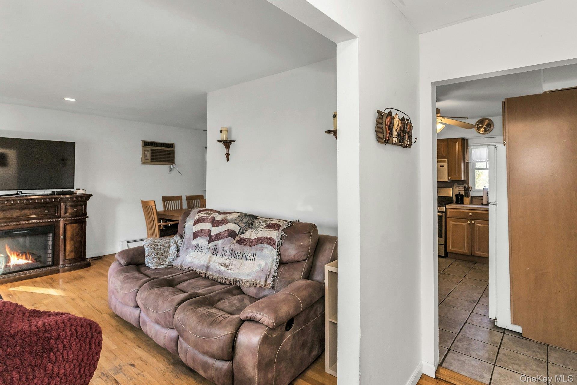 #4 photo, 133 Baker Court, 长岛 岛公园 Island Park , NY 11558