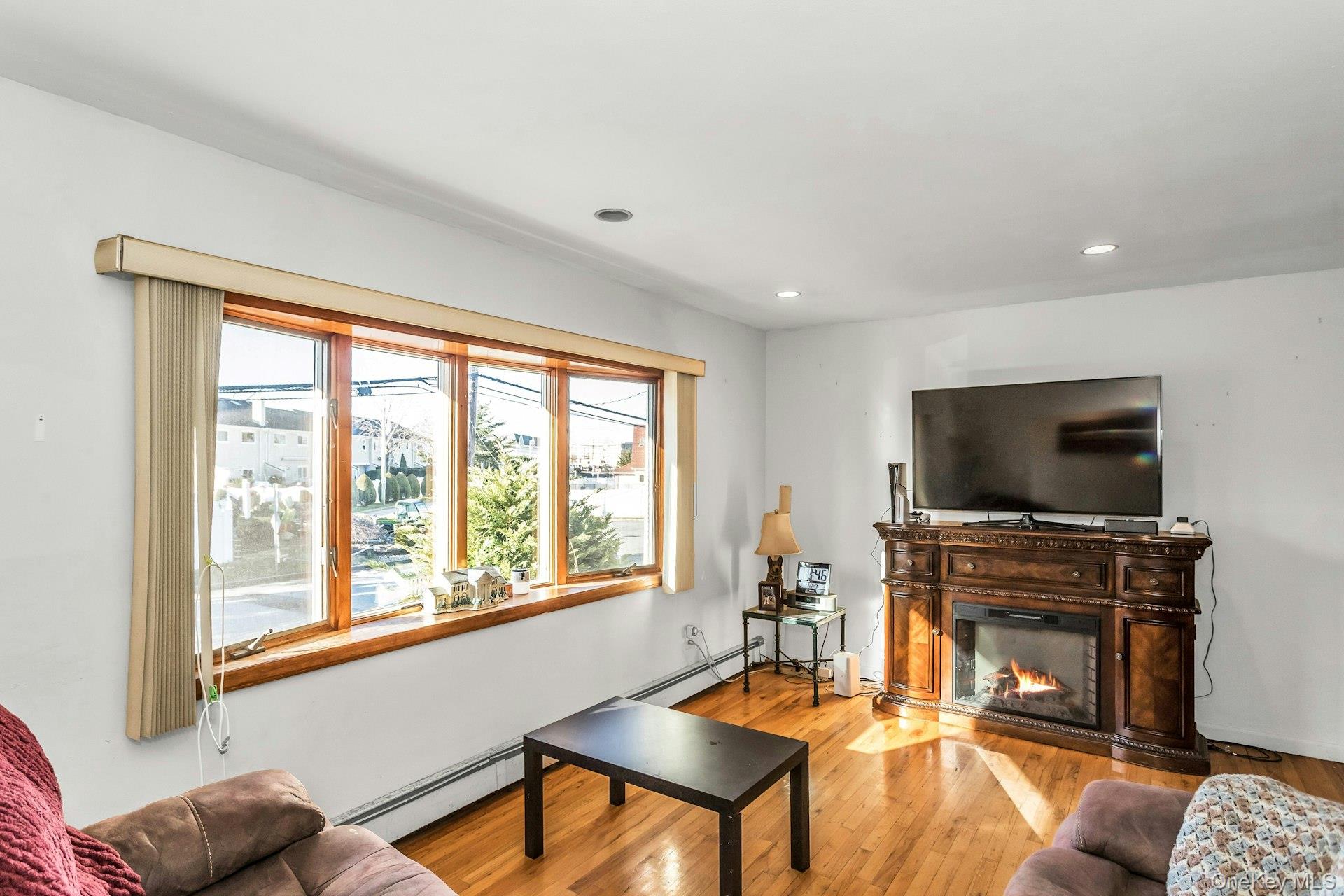 #5 photo, 133 Baker Court, 长岛 岛公园 Island Park , NY 11558