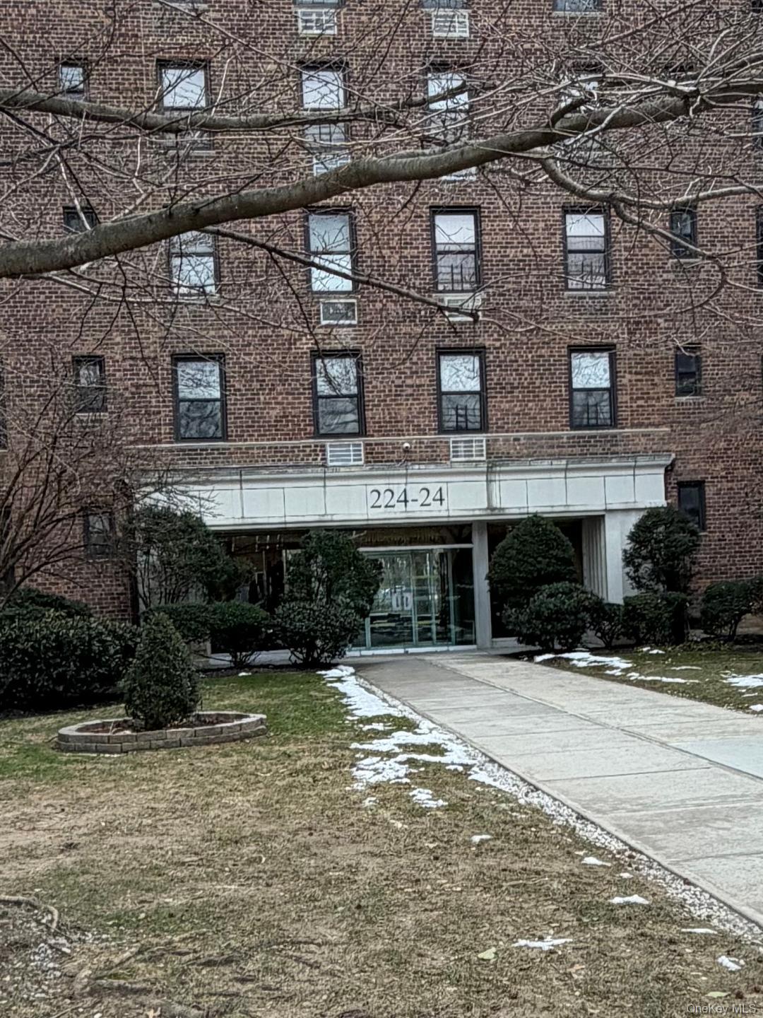 #1 photo, 224-24 Union Turnpike, Bayside , NY 11364