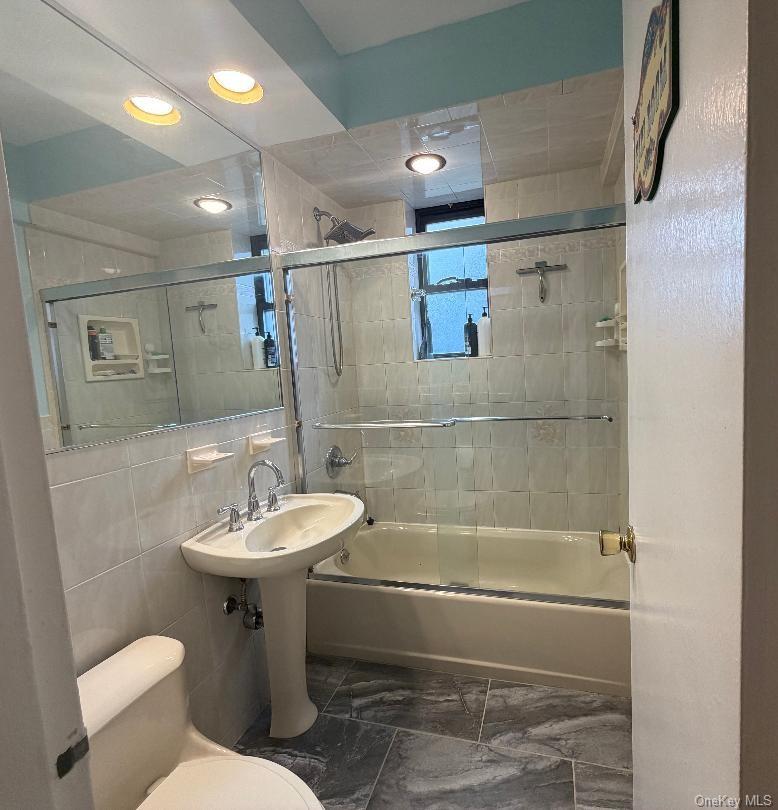 #4 photo, 224-24 Union Turnpike, Bayside , NY 11364