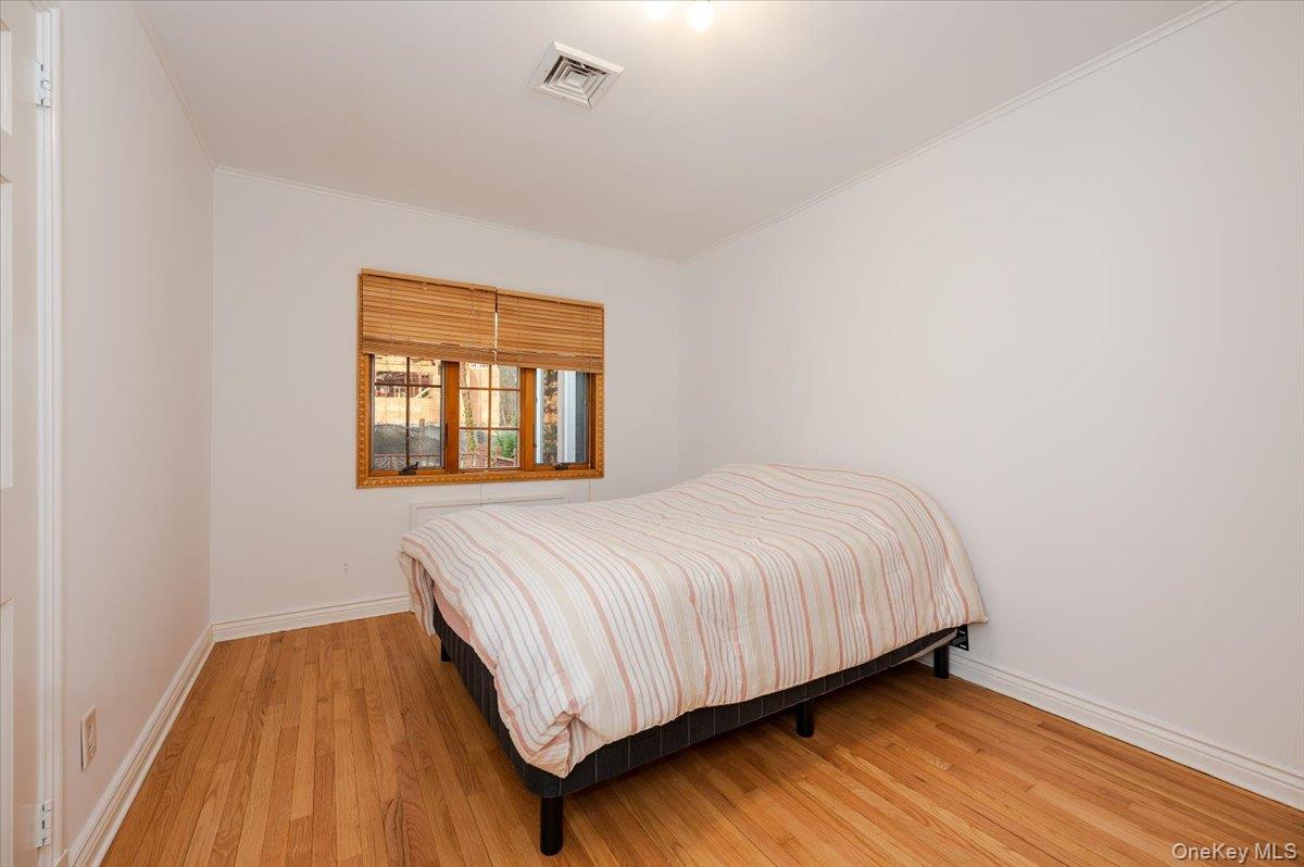 #17 photo, 18 Locust Drive, Great Neck , NY 11021