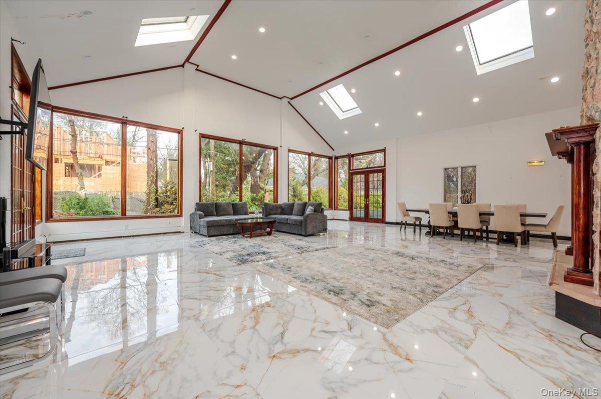 #3 photo, 18 Locust Drive, Great Neck , NY 11021