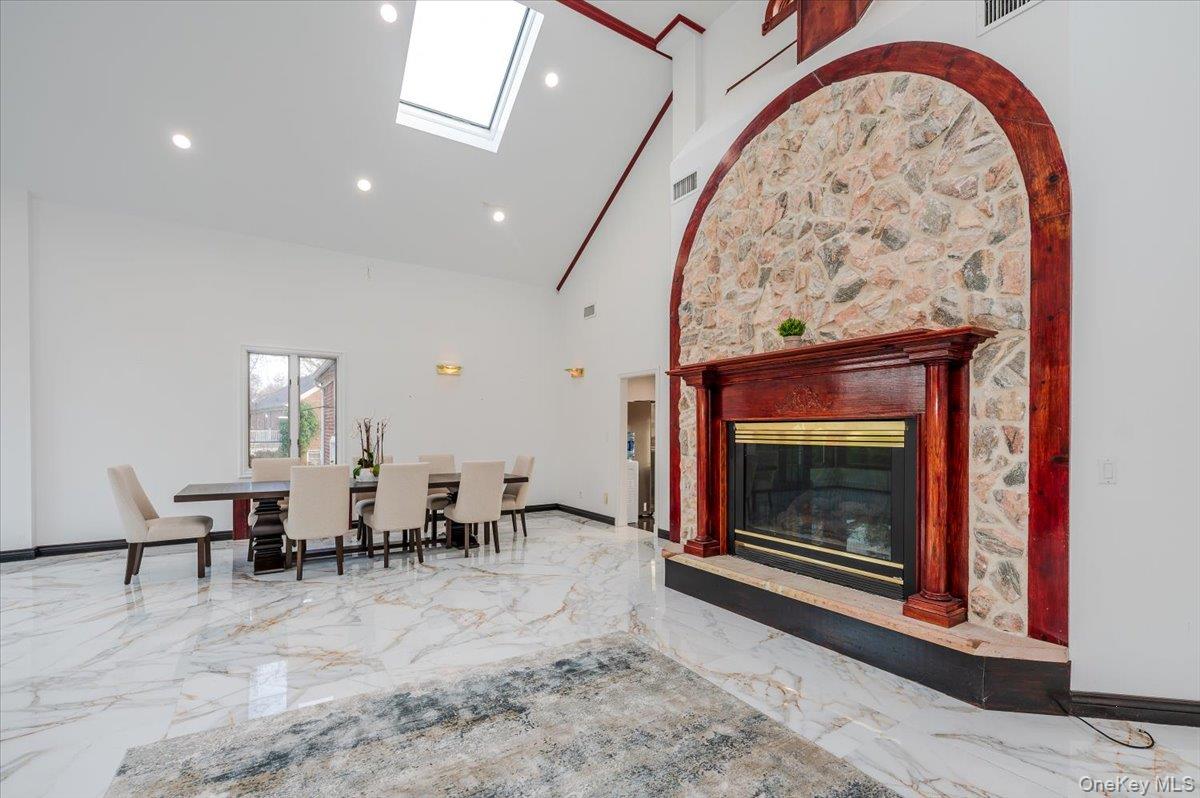 #6 photo, 18 Locust Drive, Great Neck , NY 11021