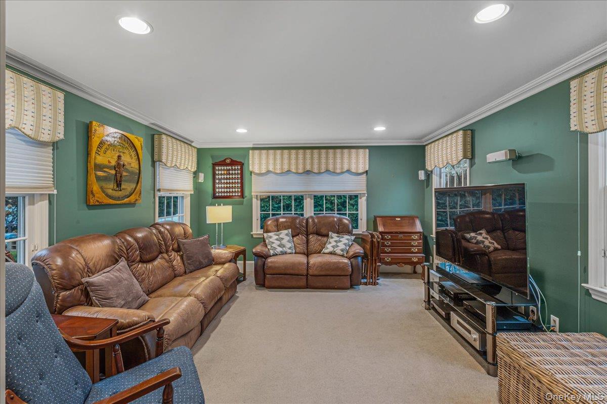 #8 photo, 142 Cambridge Avenue, Garden City , NY 11530