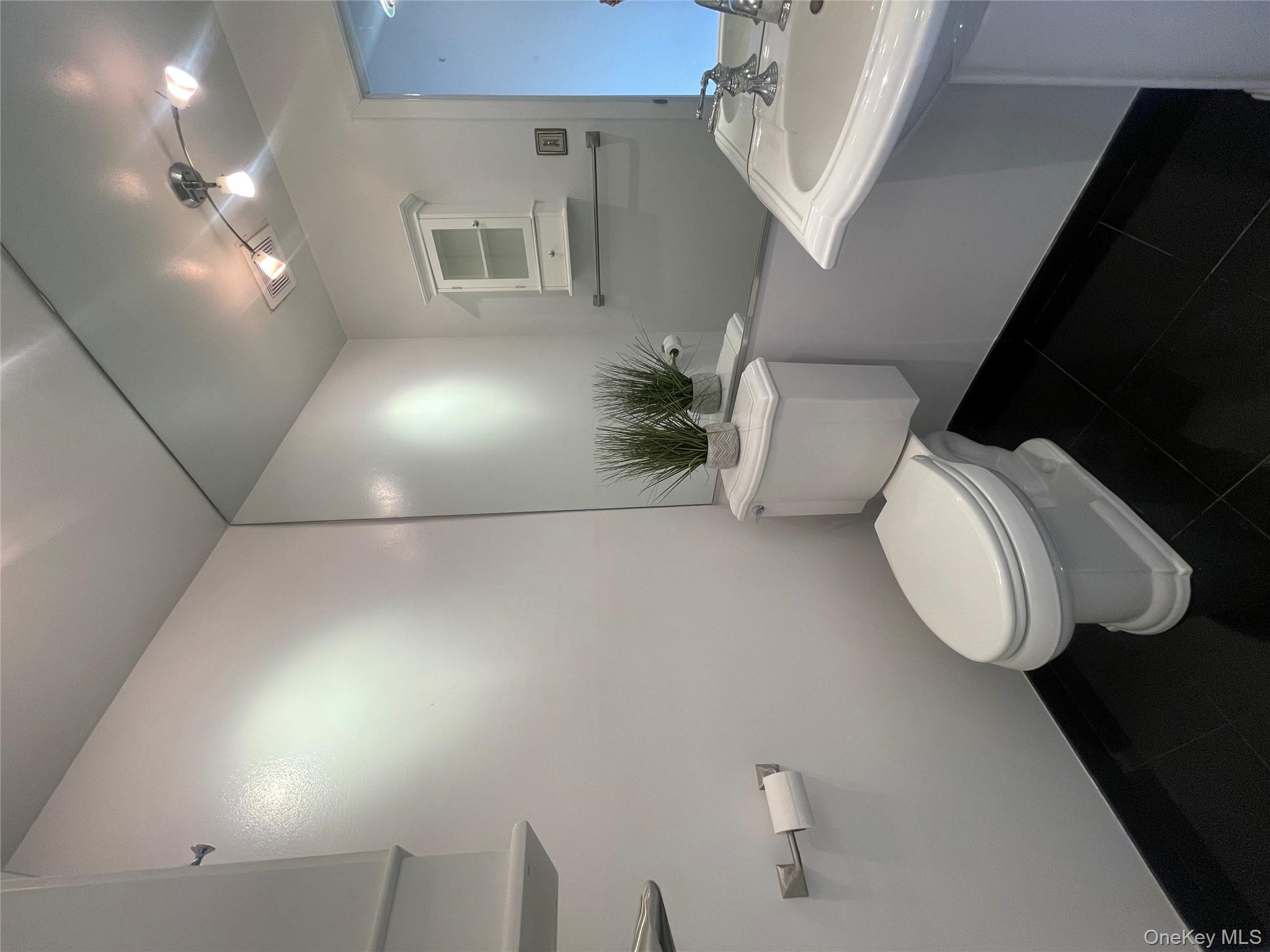 #10 photo, 7 Village Lane, 롱 아일랜드 Woodbury , NY 11797