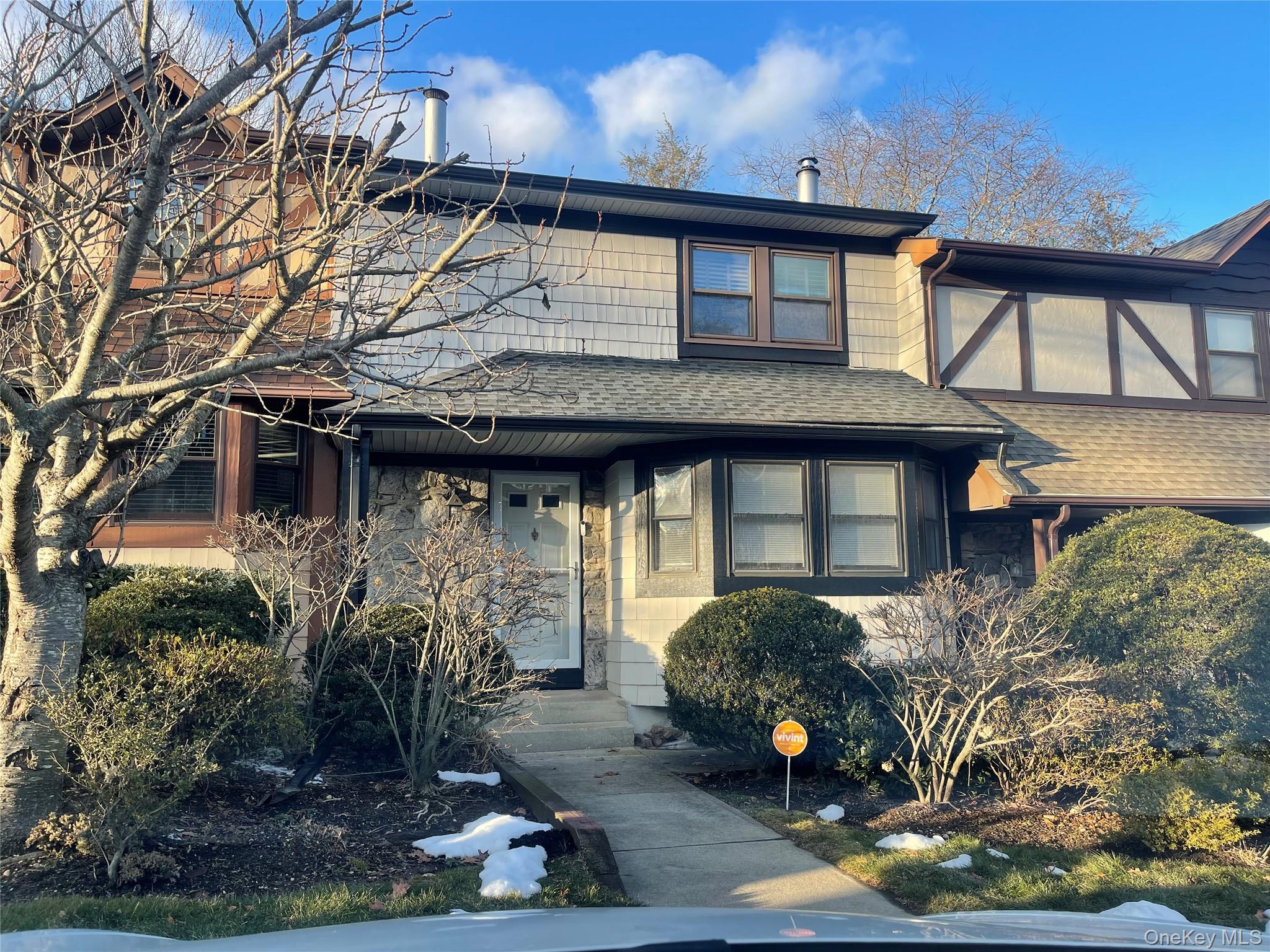 #7 photo, 7 Village Lane, 롱 아일랜드 Woodbury , NY 11797