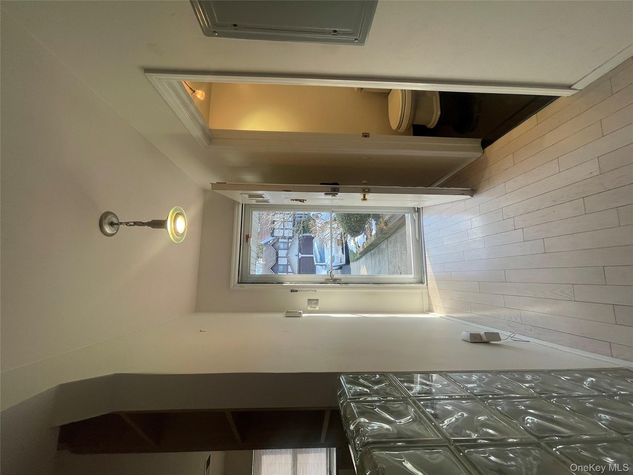 #8 photo, 7 Village Lane, 롱 아일랜드 Woodbury , NY 11797